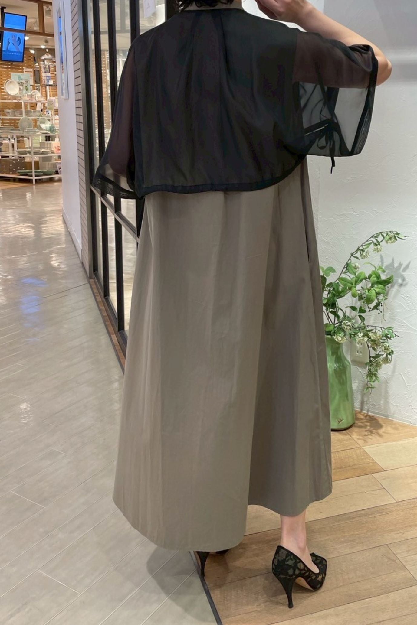 <30%OFF>シアーケープワンピース