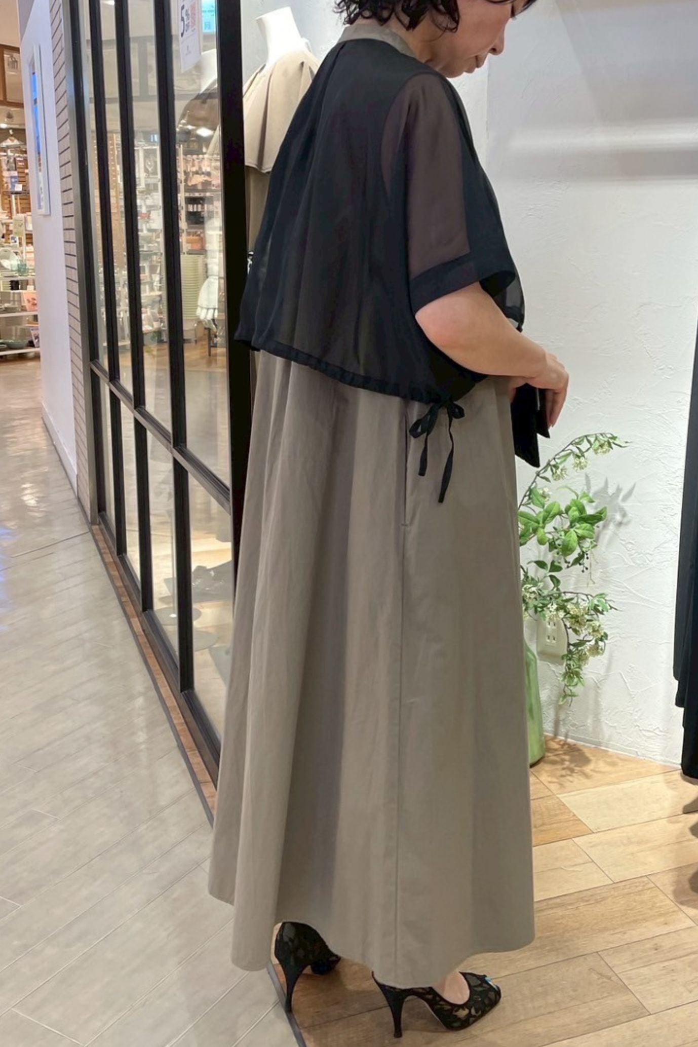 <30%OFF>シアーケープワンピース