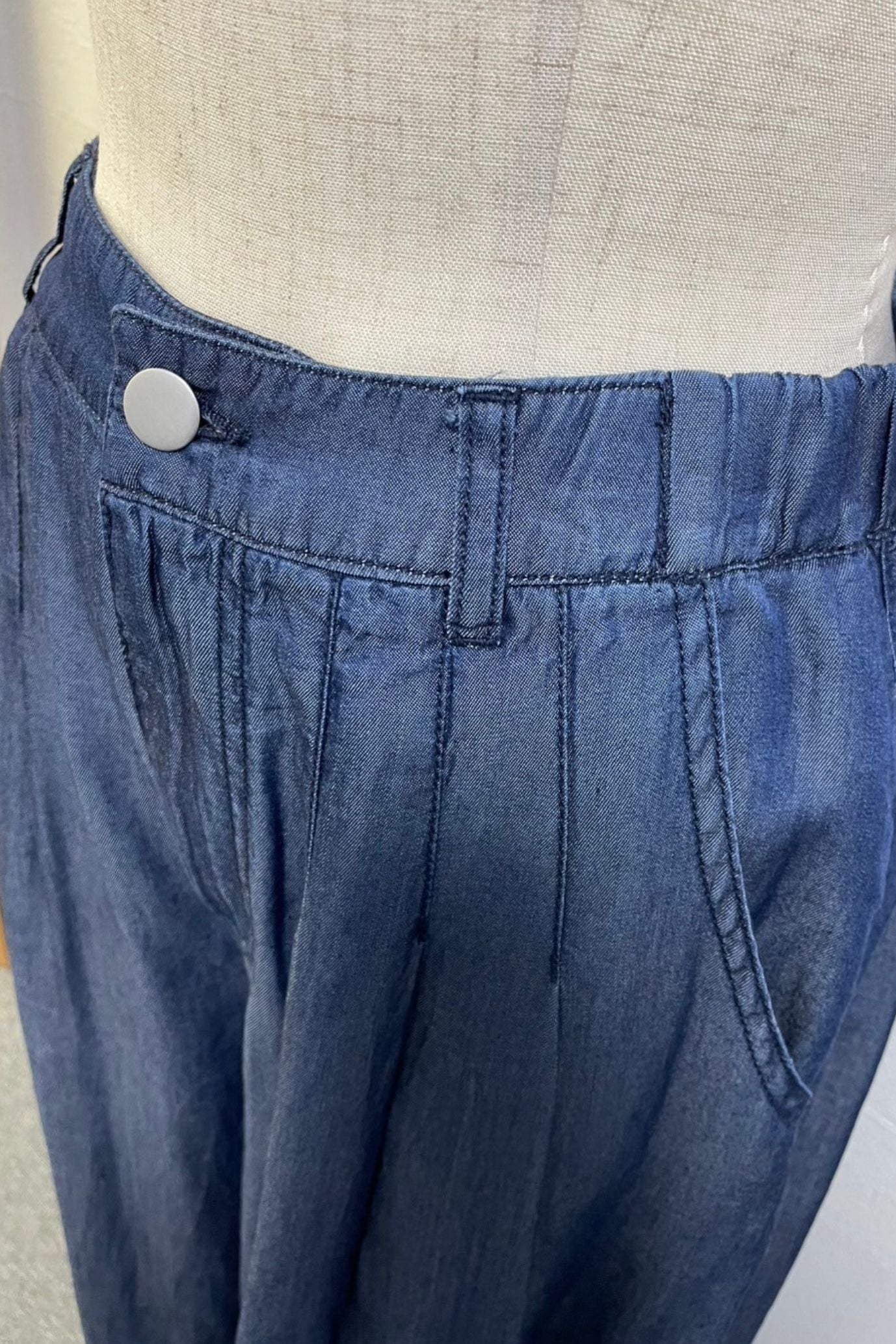 バイオシルクデニムワイドパンツ