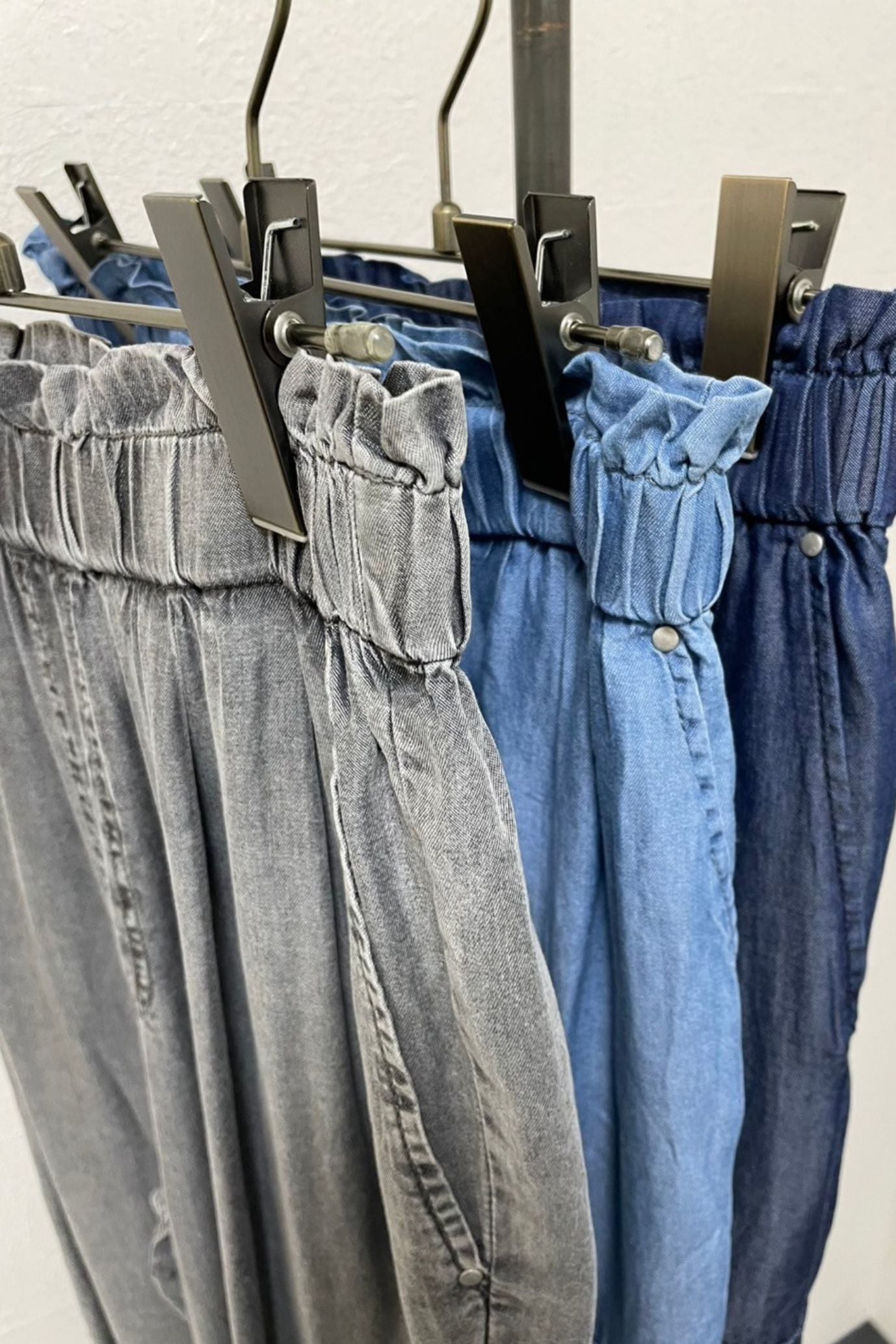 <残りわずか>バイオシルクデニムジョガーパンツ