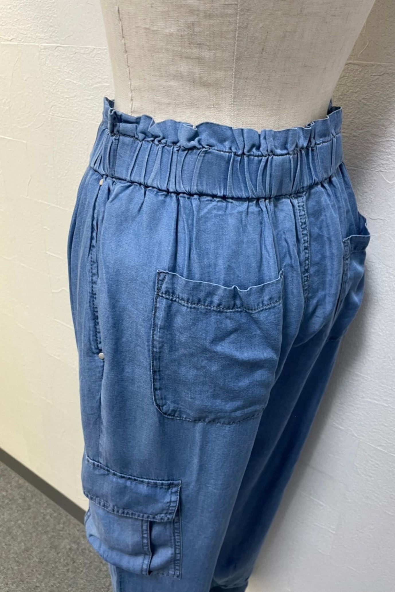 <残りわずか>バイオシルクデニムジョガーパンツ