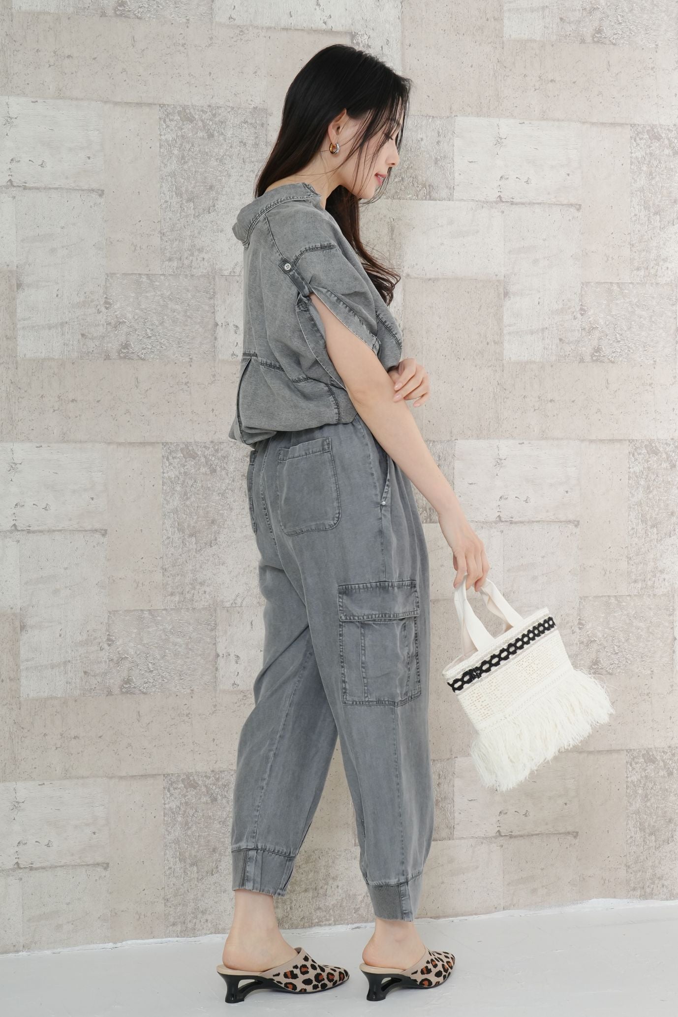 <残りわずか>バイオシルクデニムジョガーパンツ