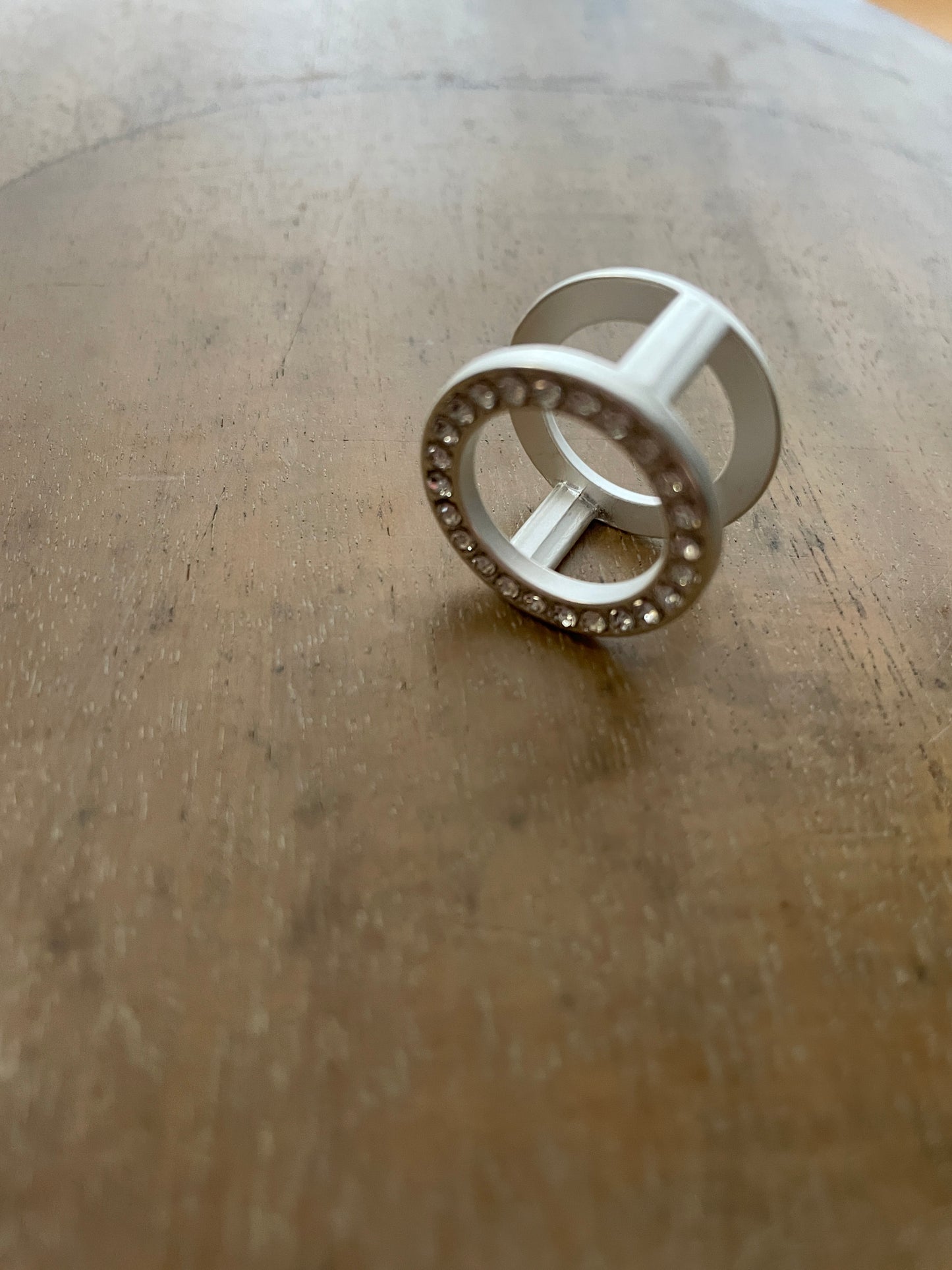 スカーフリングラウンド