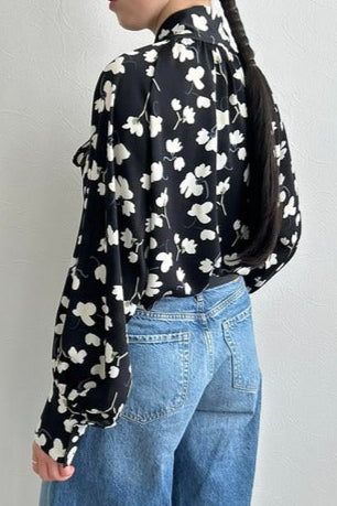 2WAYフラワーボウタイブラウス