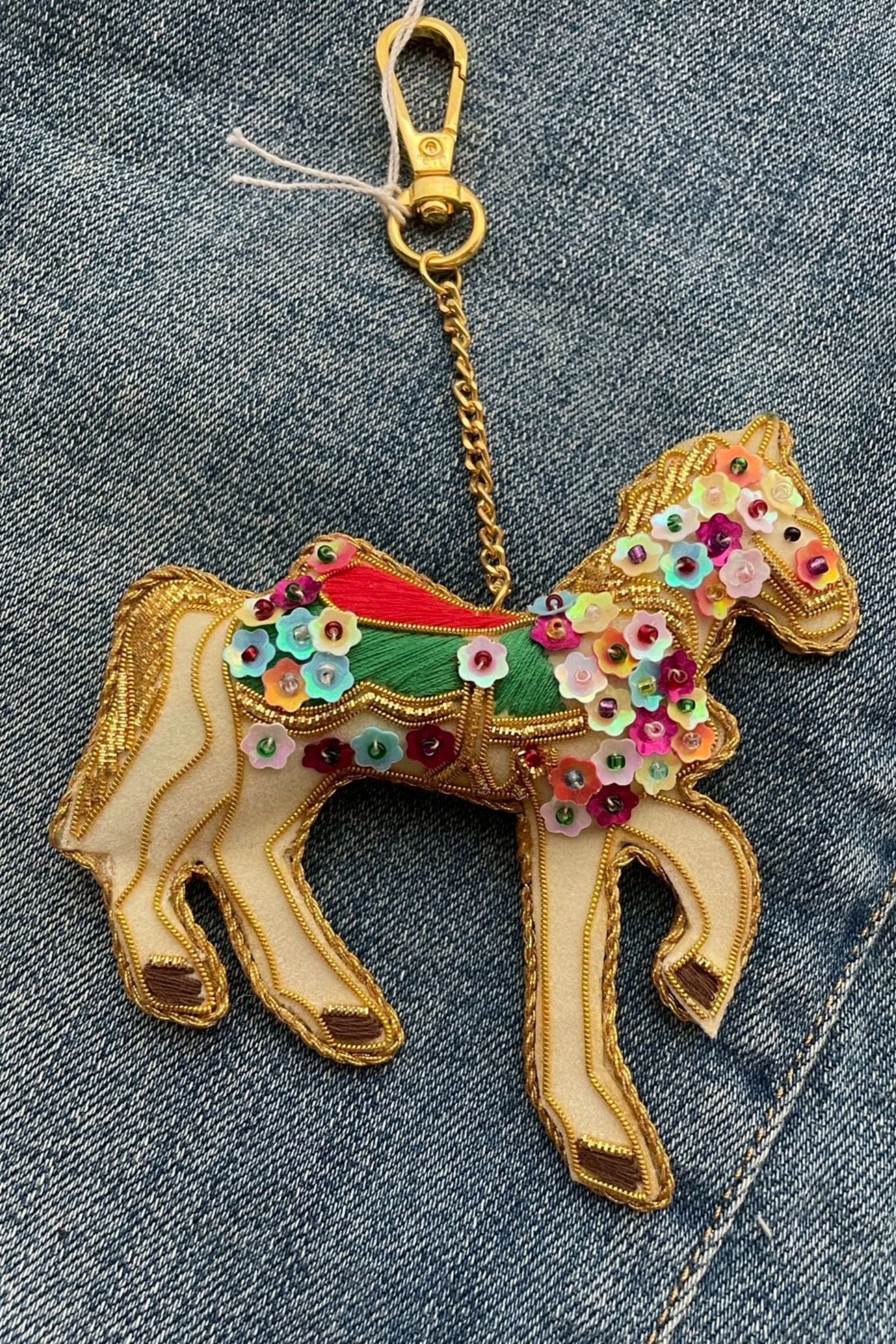 アニマル刺繍&ビーズキーホルダー