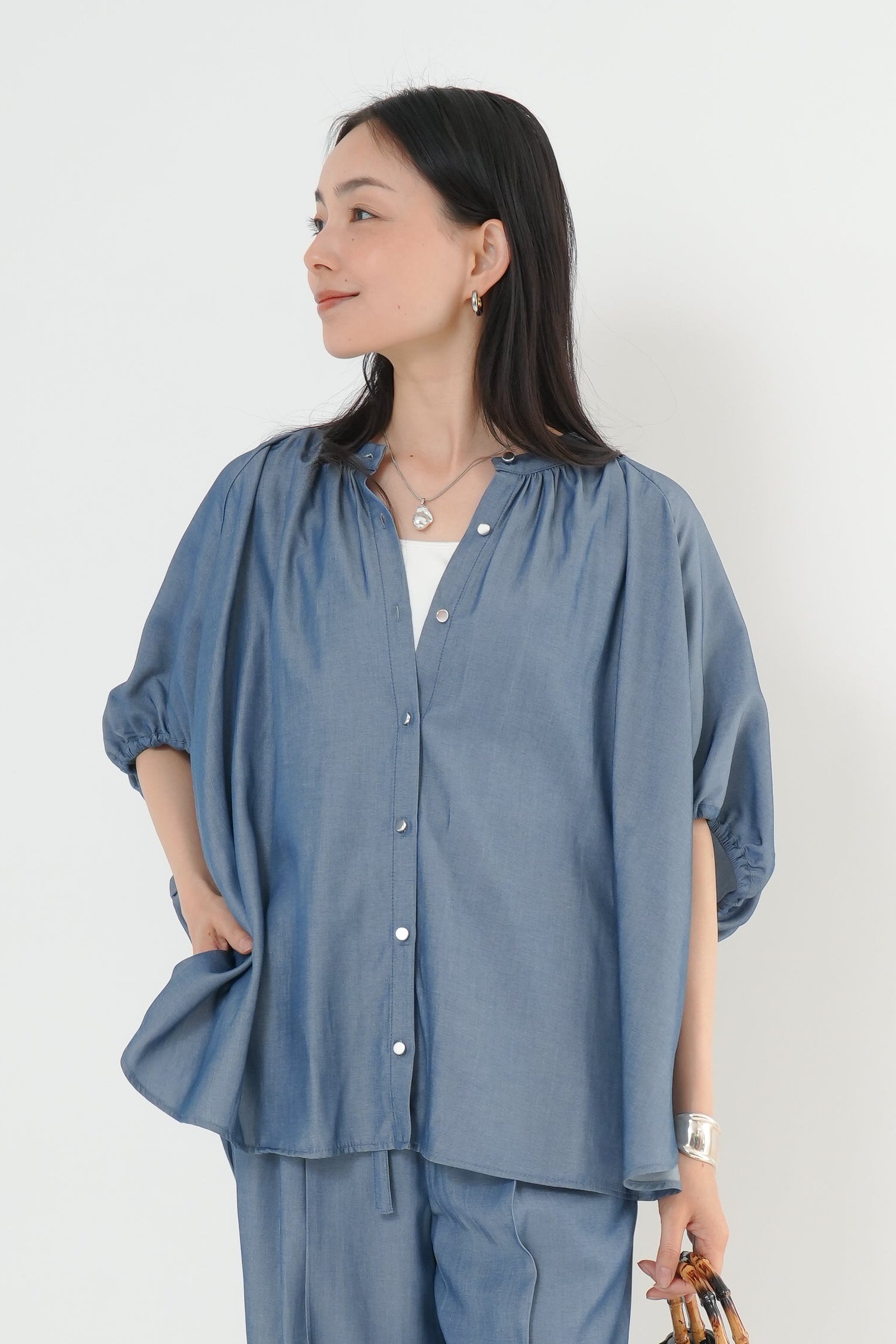 新品タグ付き♡【emmi atelier】VERY掲載　エミ　ドルマンブラウス テンセルデニムドルマンブラウス｜ブラウス｜good mood madam ( グッド