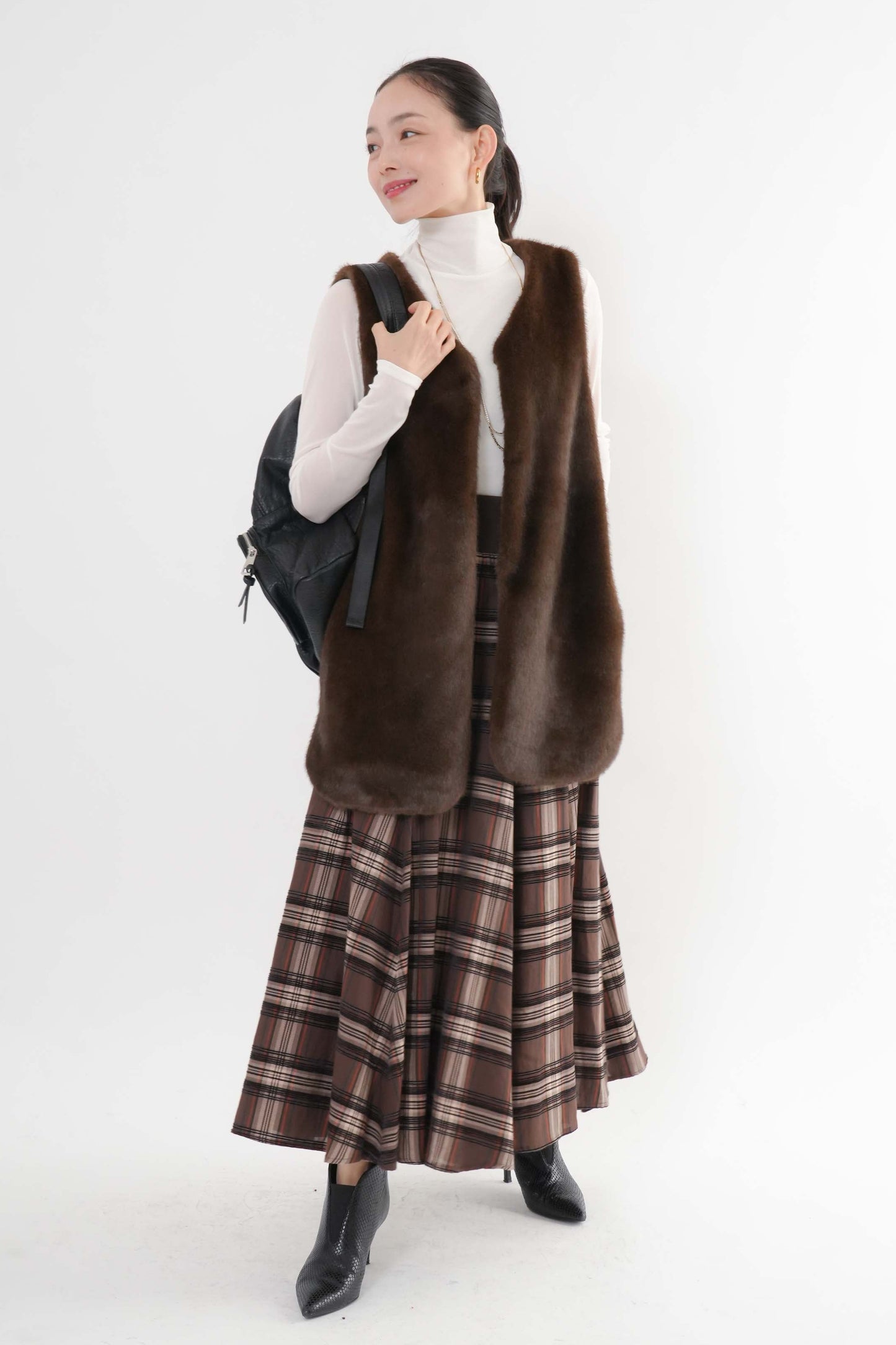 ファーベスト付きフードコート