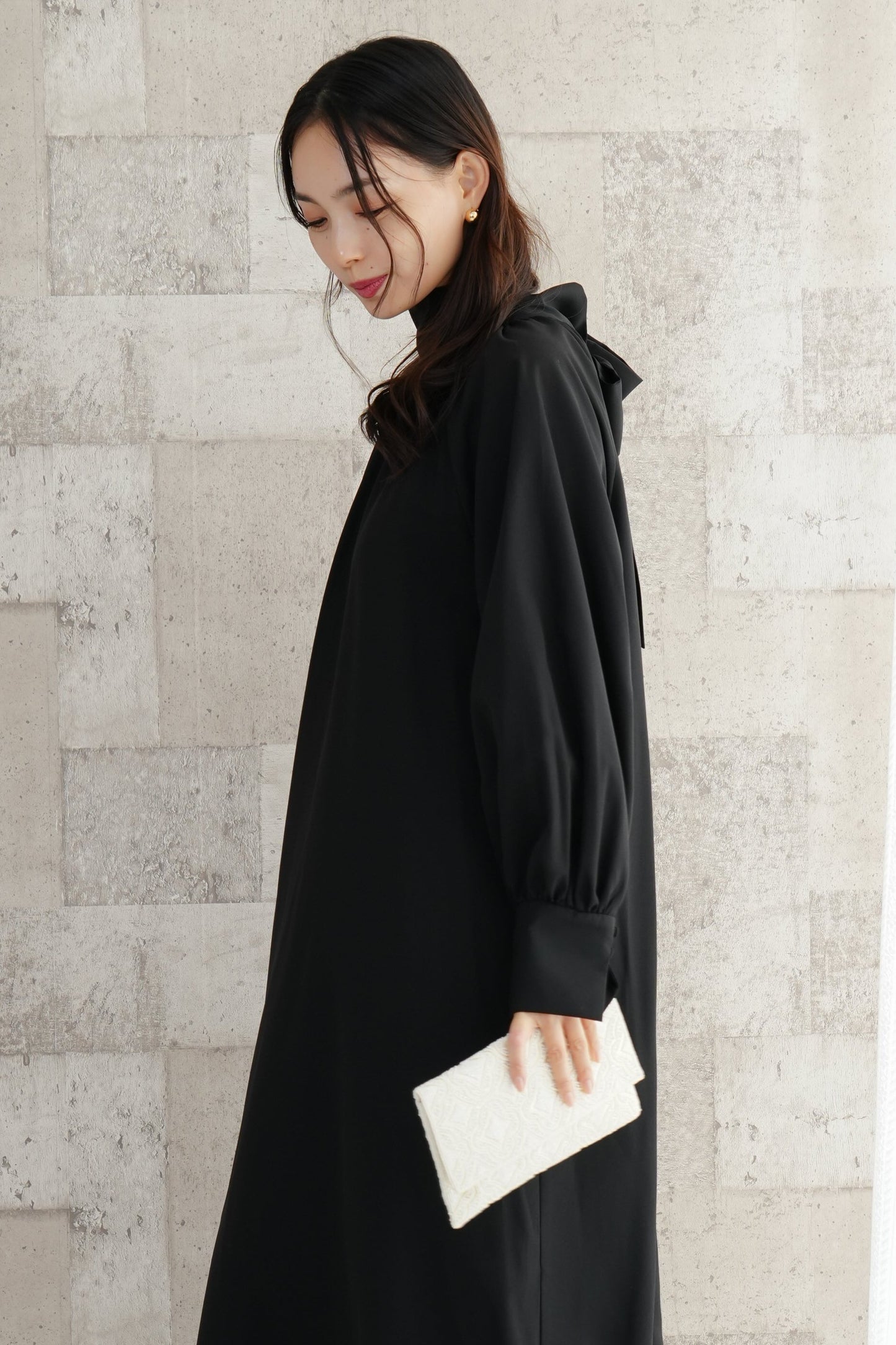 <20%OFF>ダマスク柄ハンドシシュウビーズクラッチ