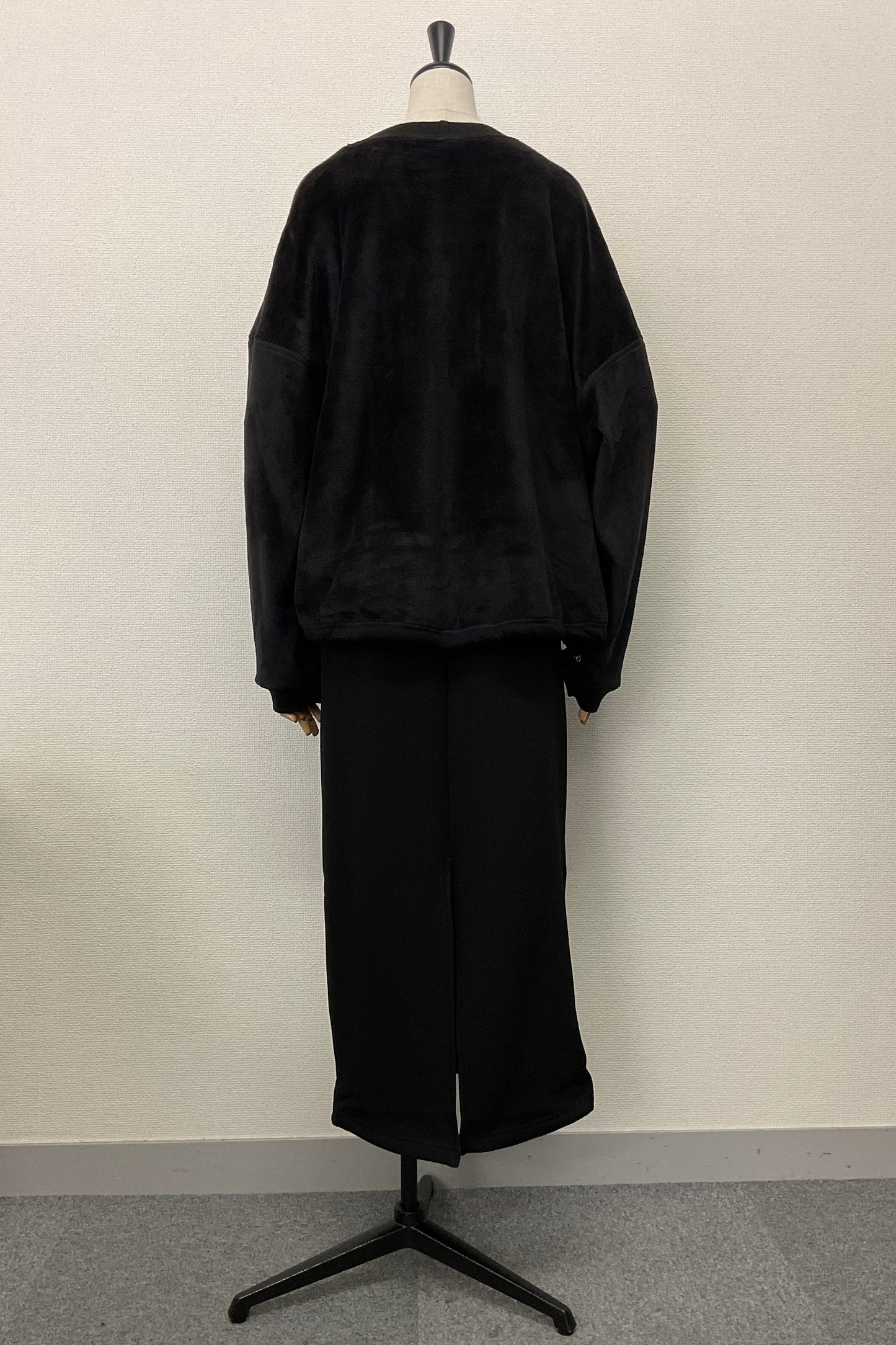 リバーシブルロゴプルオーバー