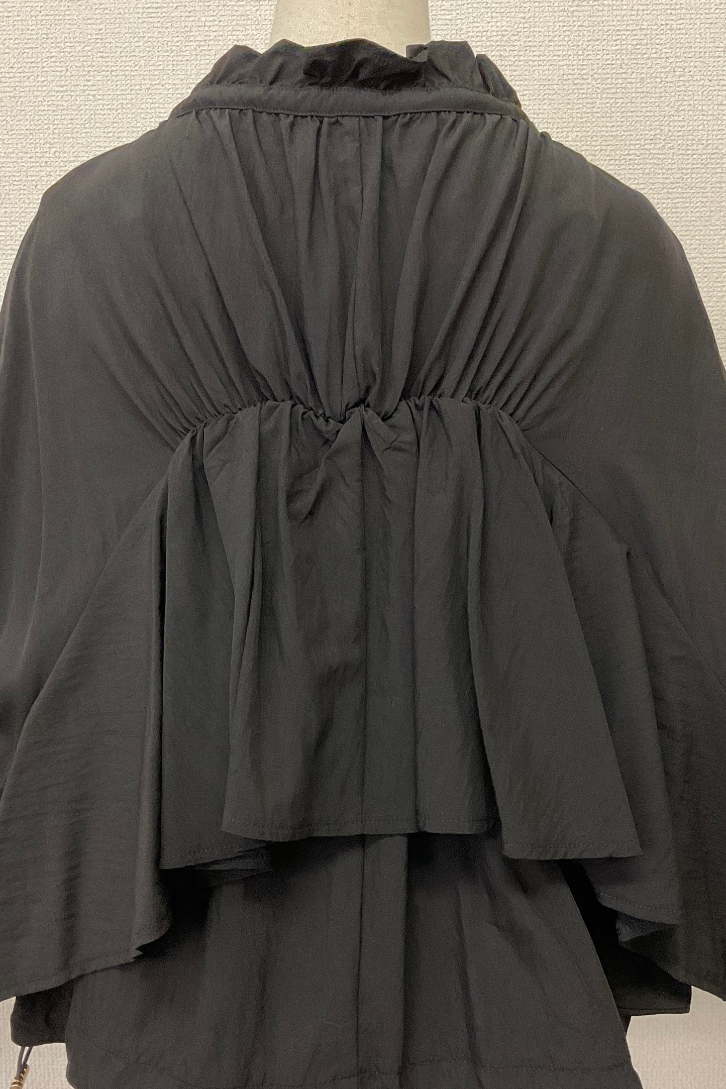 バックフリルスキッパーブルゾン