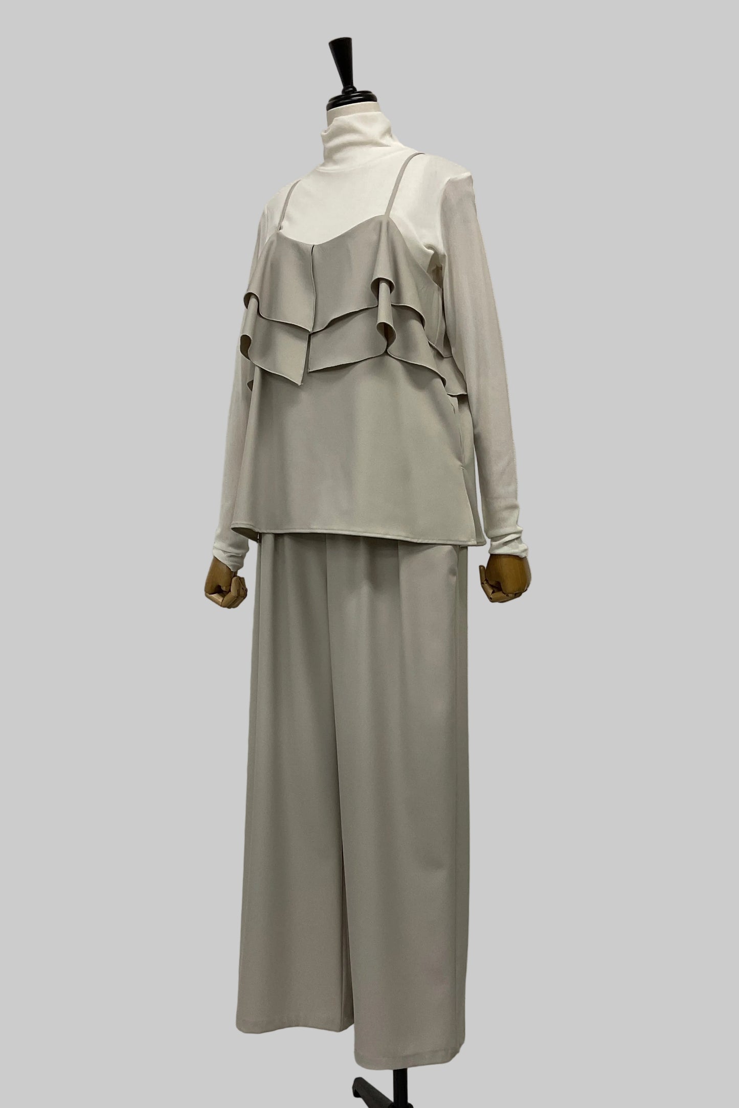 フリルキャミソール