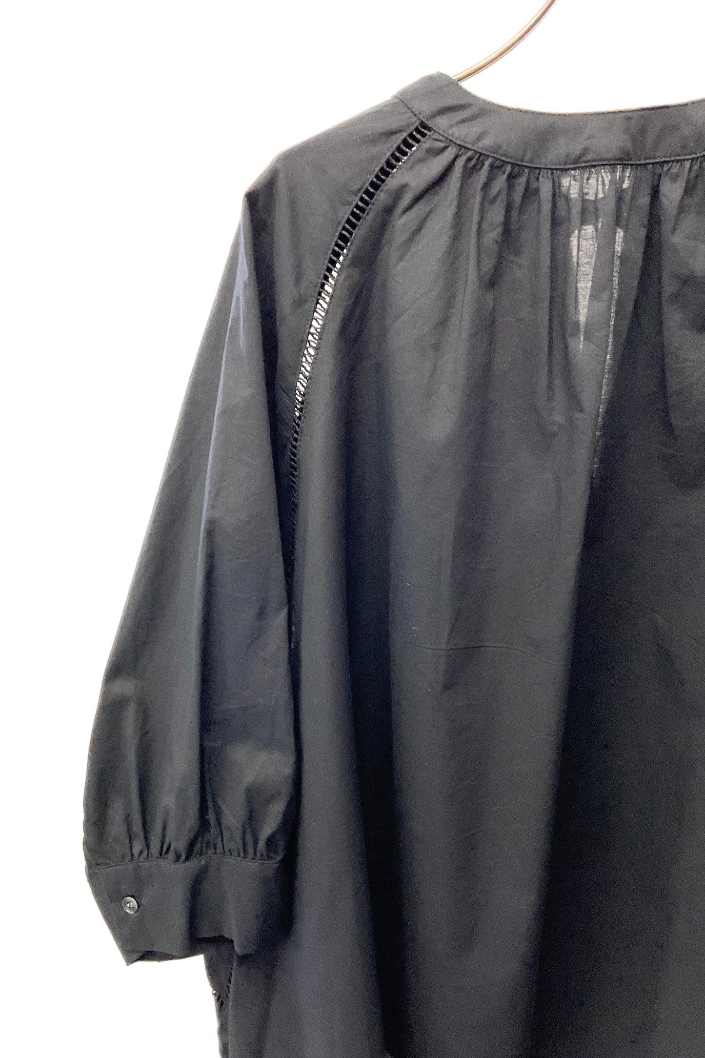〈10%OFF〉ハシゴレースブラウス