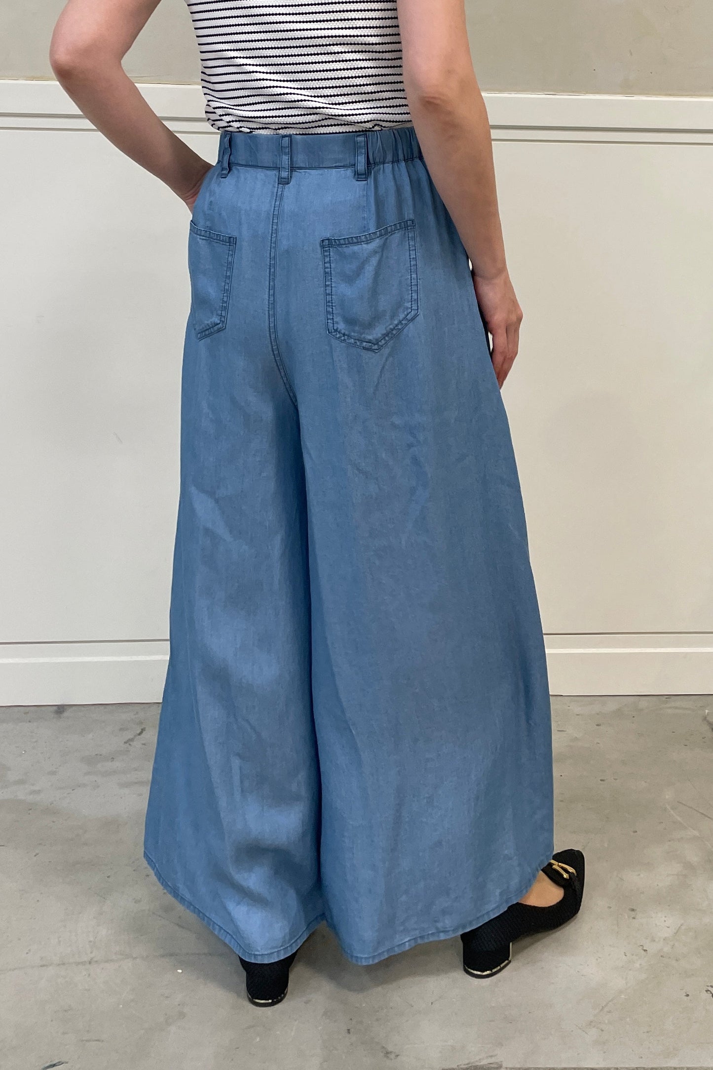バイオシルクデニムワイドパンツ