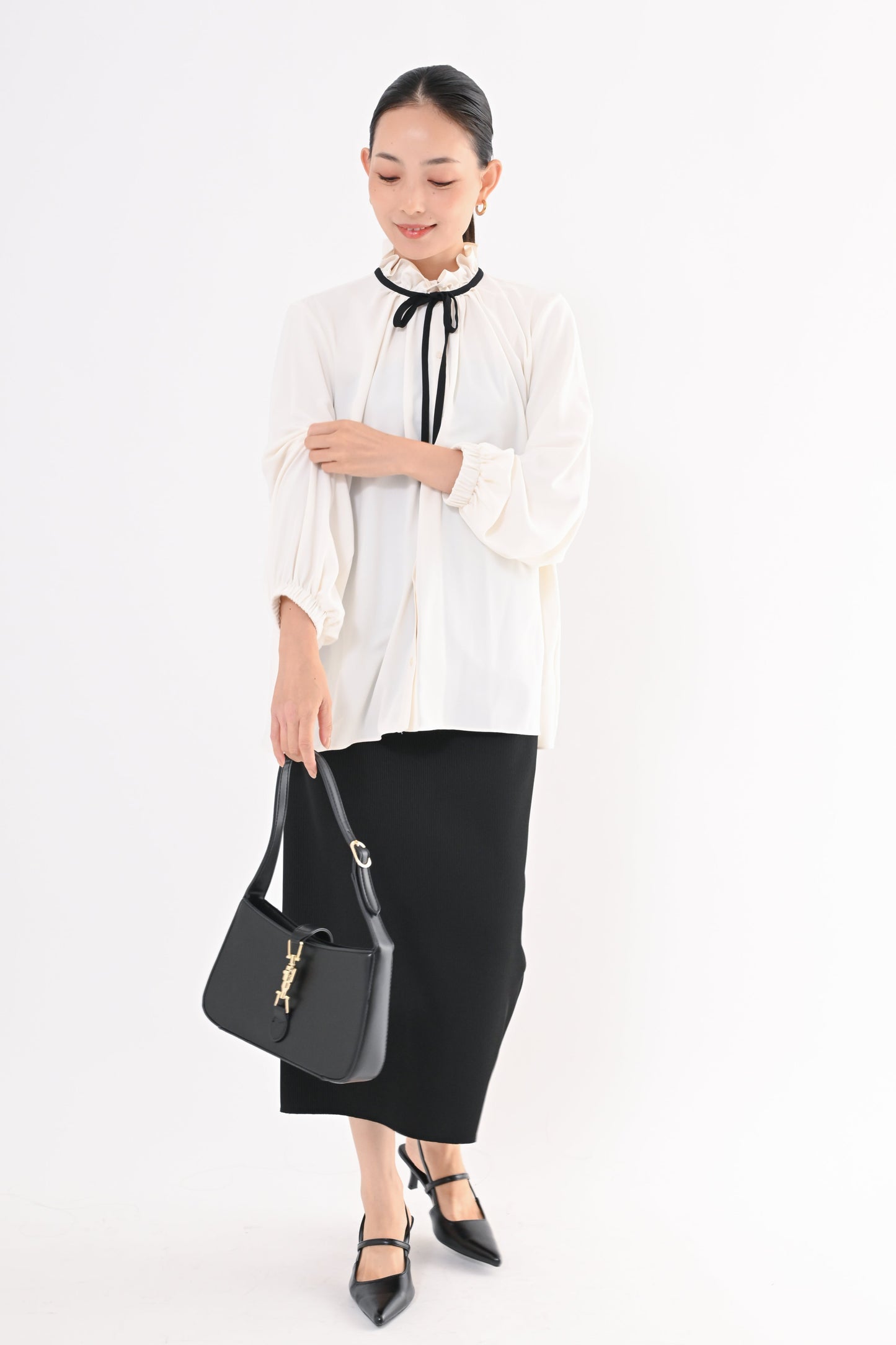 フリルリボンブラウス