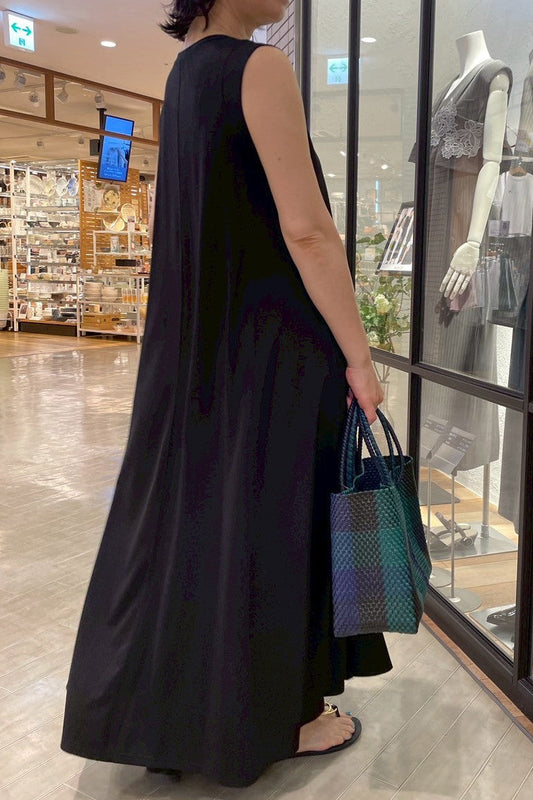 ノースリフレアーワンピース