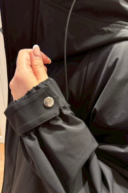 ファーベスト付きフードコート