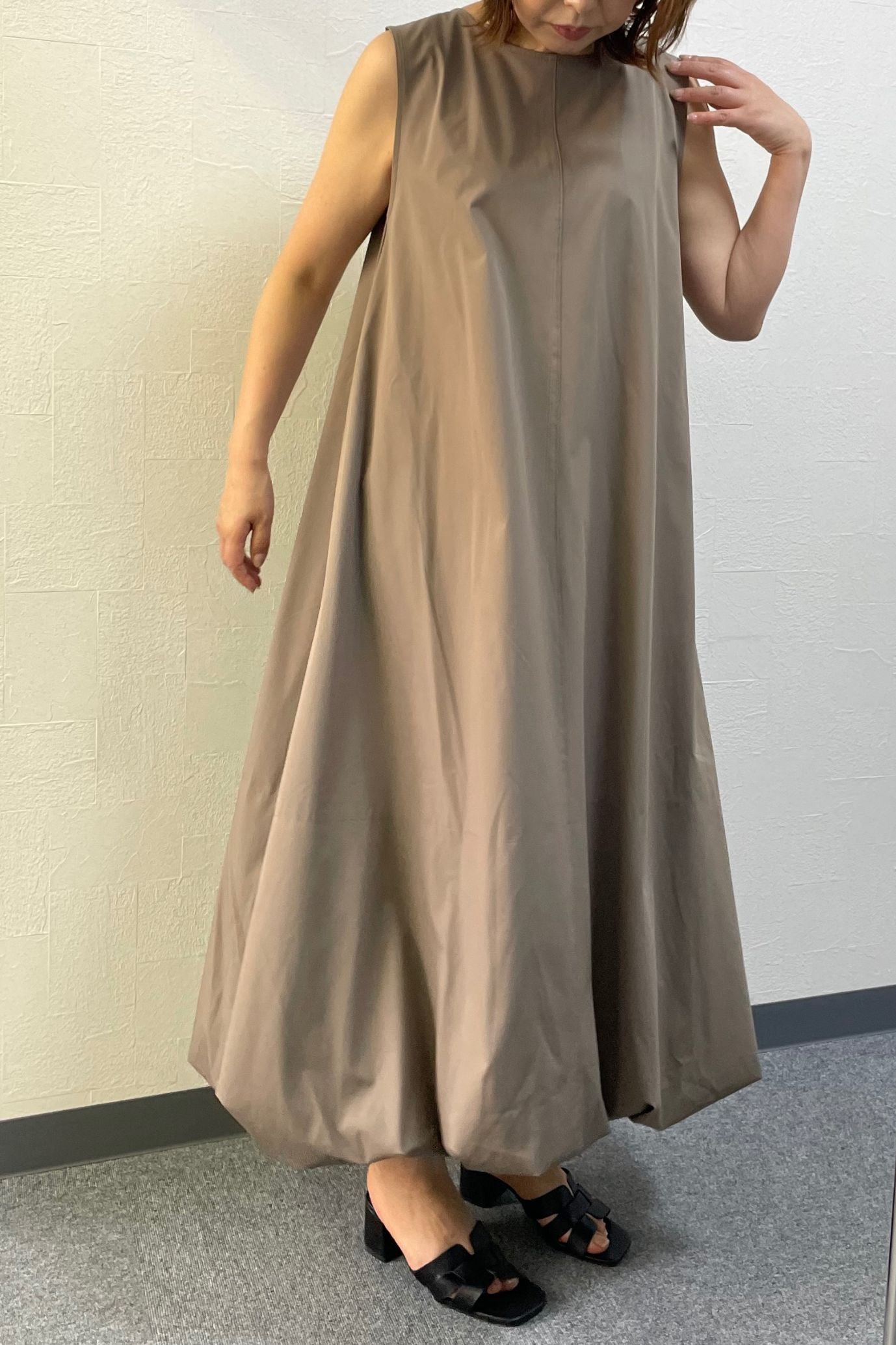［ＮＥＷ］バルーンノースリワンピース　