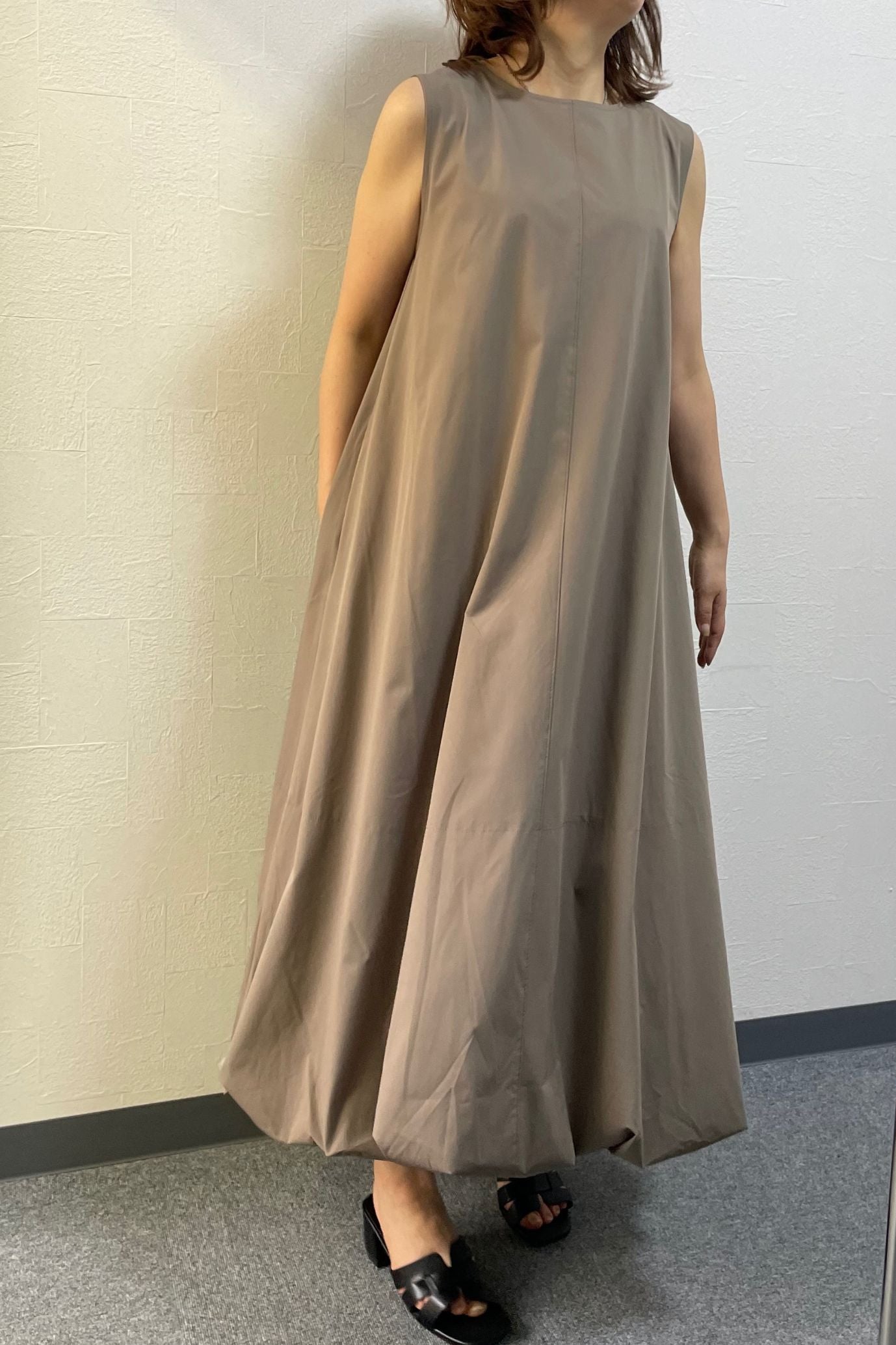 ［ＮＥＷ］バルーンノースリワンピース　