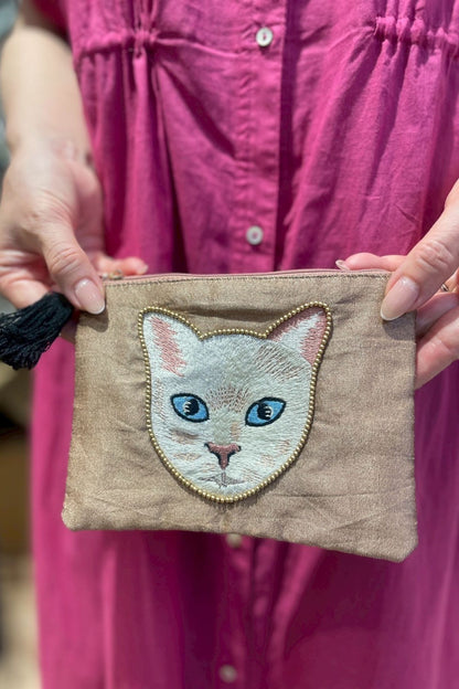 アニマル刺繍ポーチ　キャット