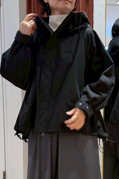 ファーベスト付きフードコート