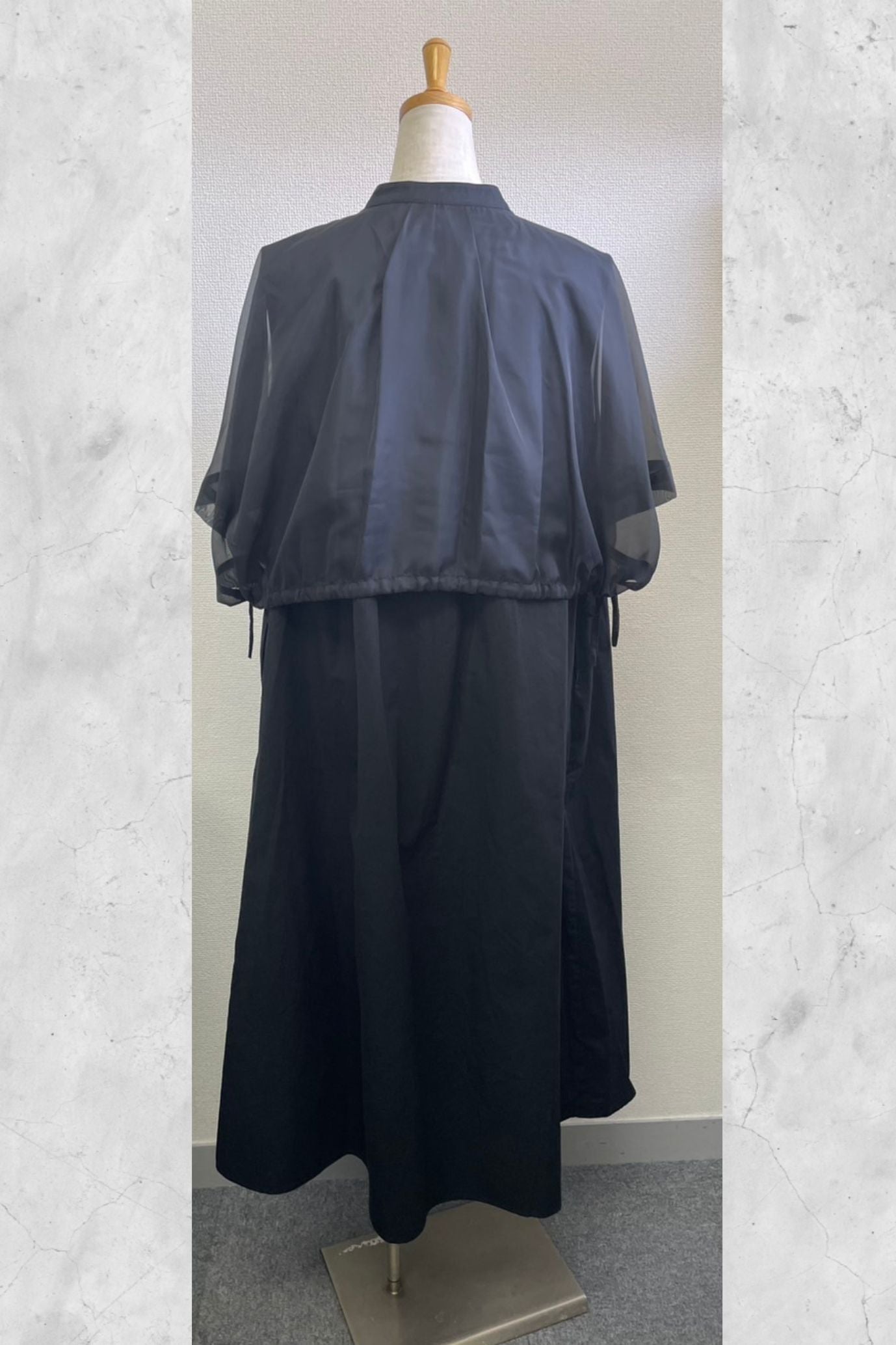 ［ＮＥＷ］シアーケープワンピース