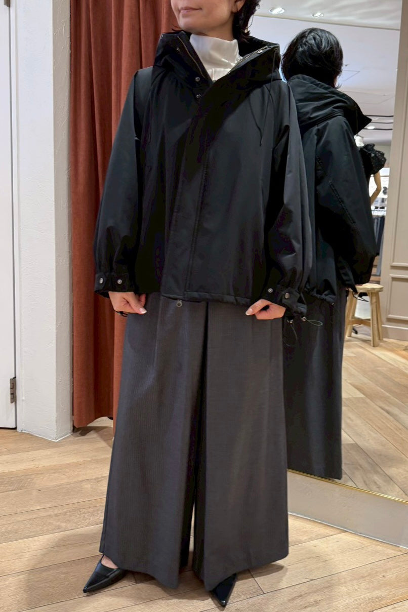 ファーベスト付きフードコート