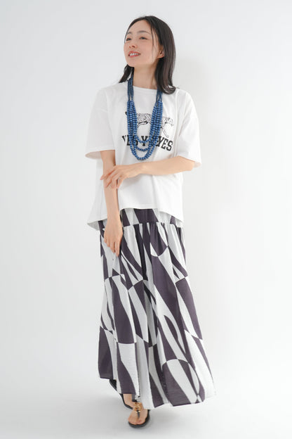 <予約･3点セット>ジャガーTシャツ(オフ)+ジオメトリックスカート(ブラック)+木製ビーズネックレス
