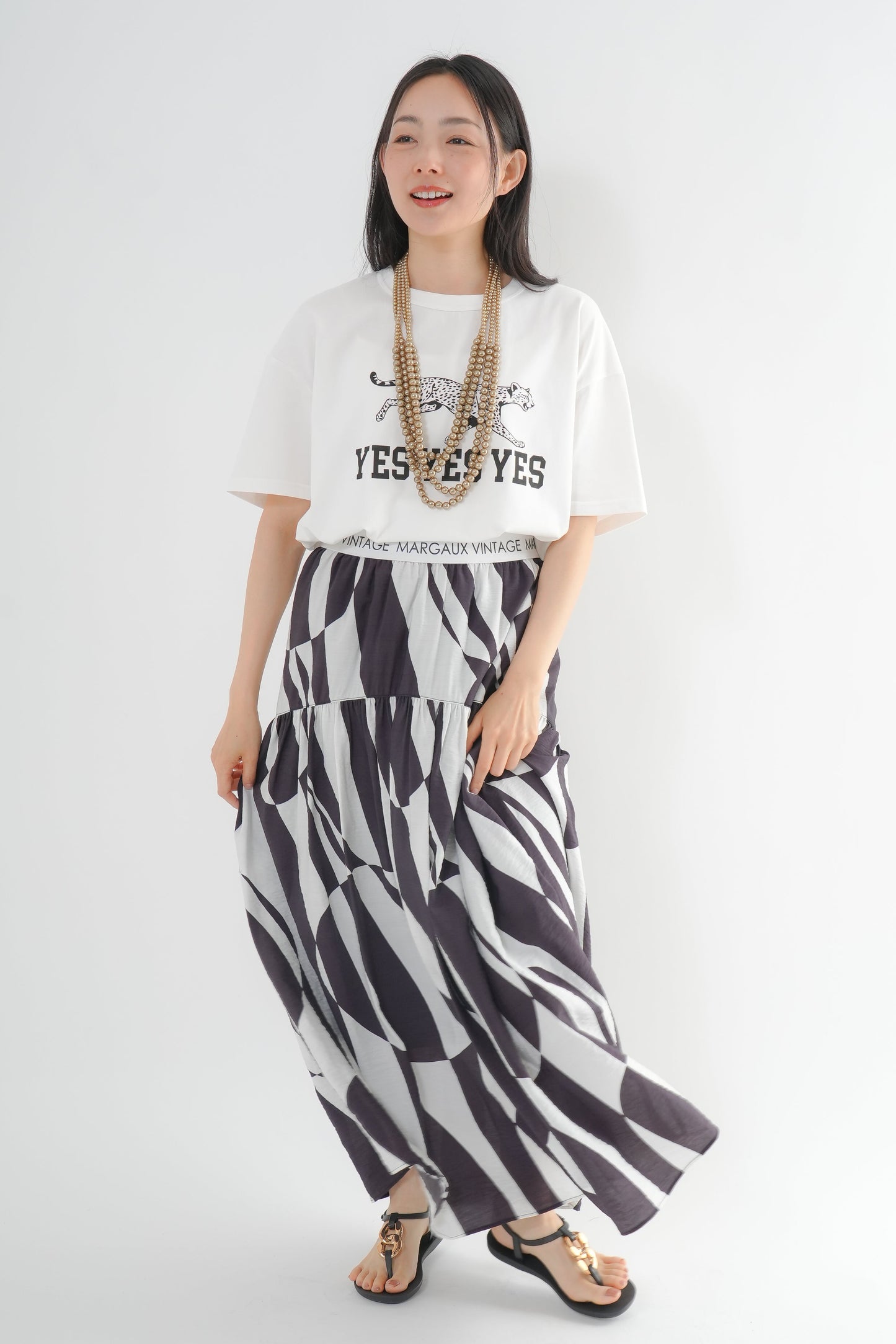 <予約･3点セット>ジャガーTシャツ(オフ)+ジオメトリックスカート(ブラック)+ビーズネックレス