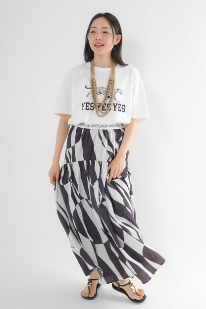 <予約･3点セット>ジャガーTシャツ(オフ)+ジオメトリックスカート(ブラック)+ビーズネックレス