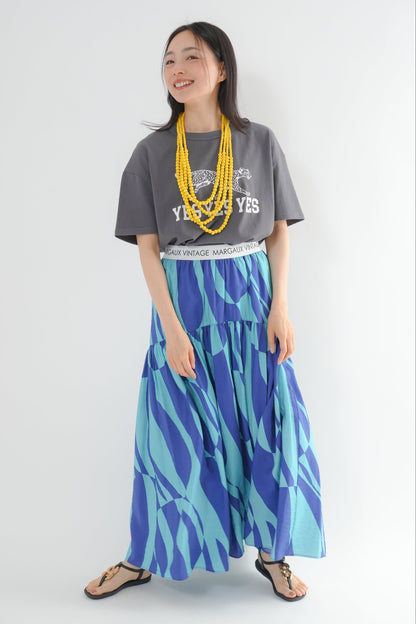 <予約･3点セット>ジャガーTシャツ(チャコール)+ジオメトリックスカート(ブルー)+木製ビーズネックレス
