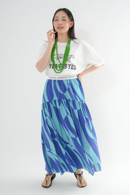 <予約･3点セット>ジャガーTシャツ(オフ)+ジオメトリックスカート(ブルー)+木製ビーズネックレス