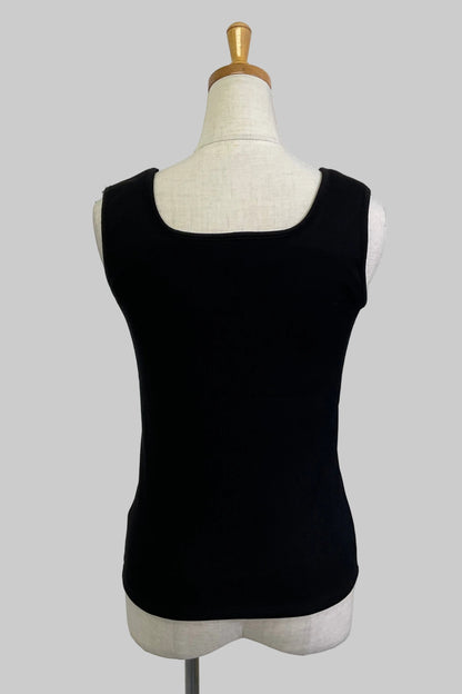 カップ付きタンクトップ