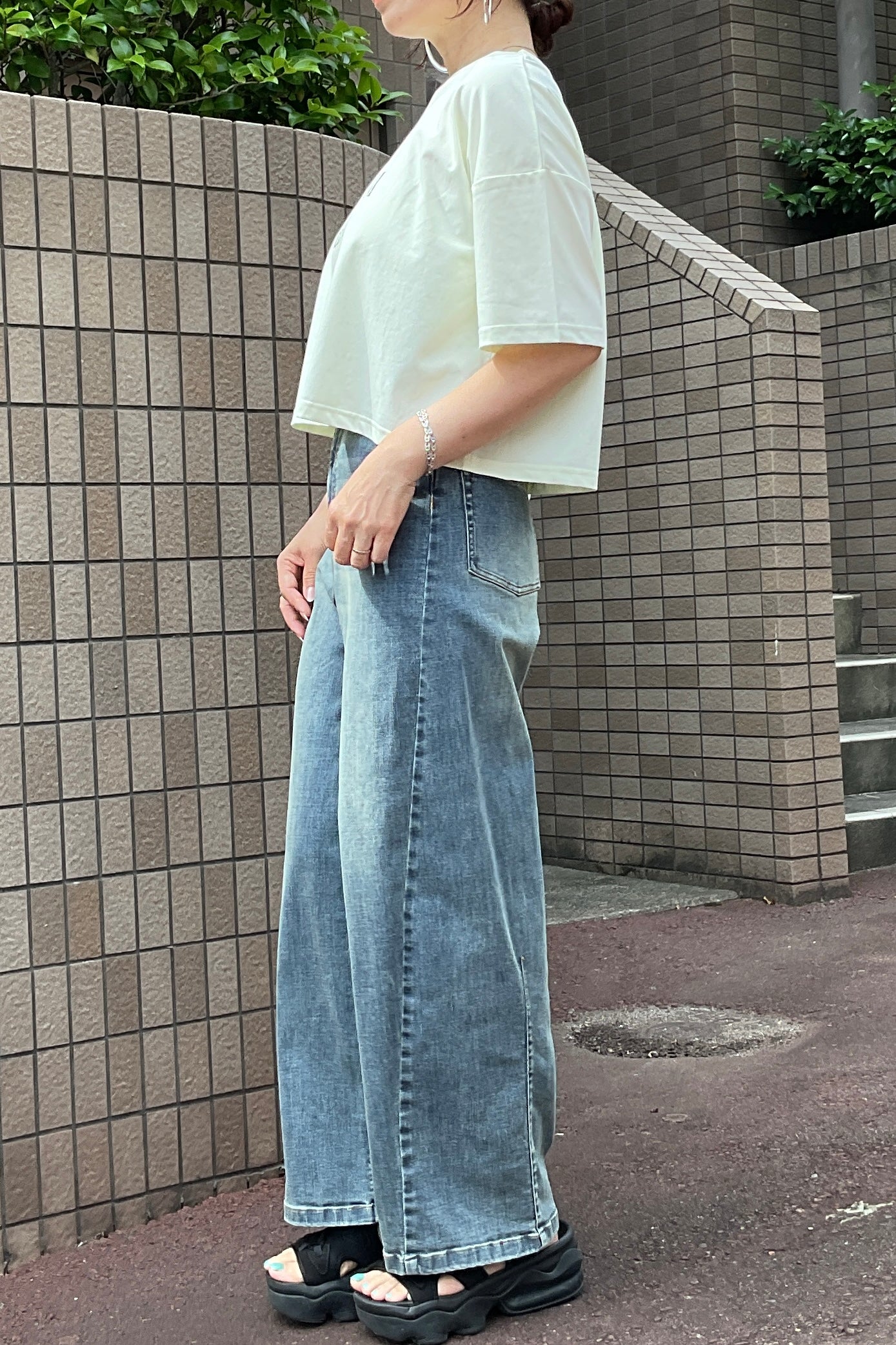 UVショート丈ロゴTシャツ