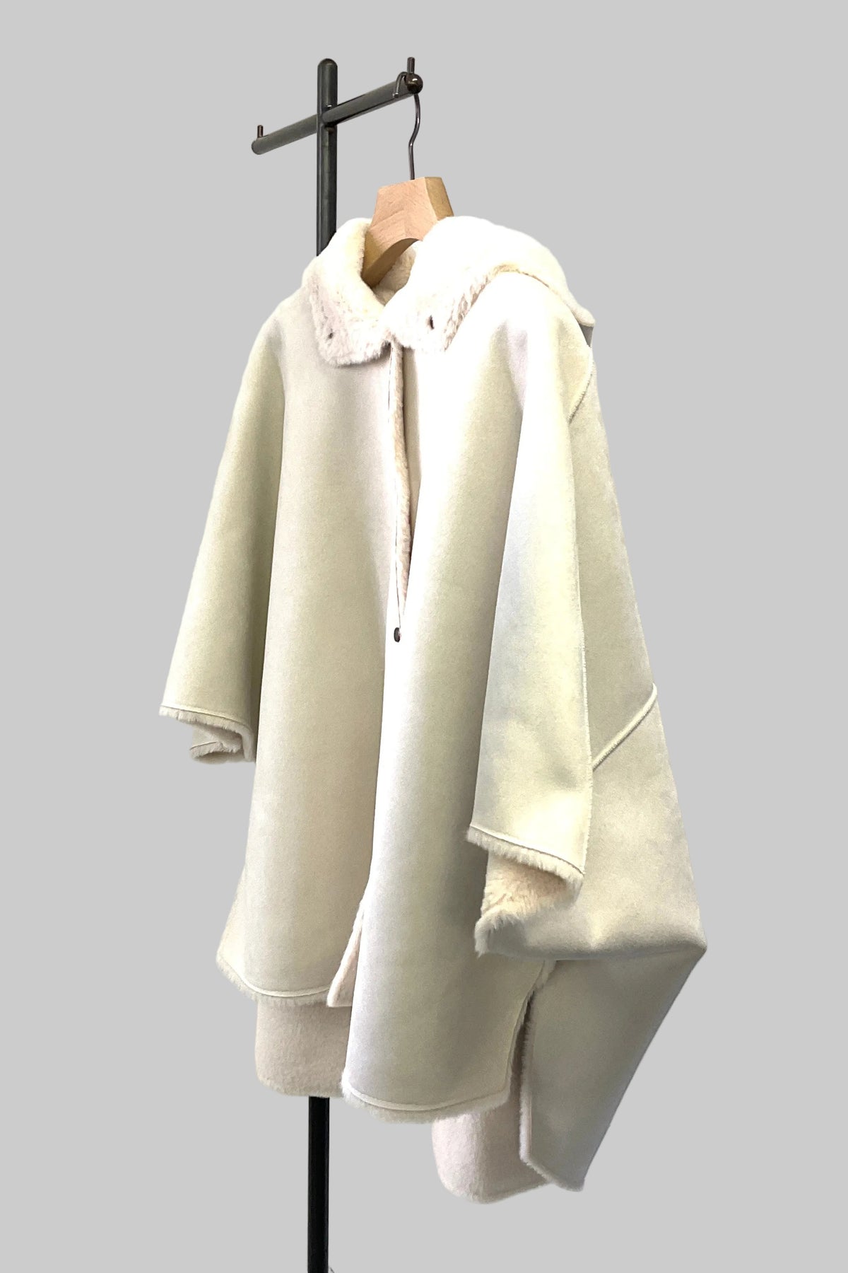 フェイクムートンリバーシブルポンチョ