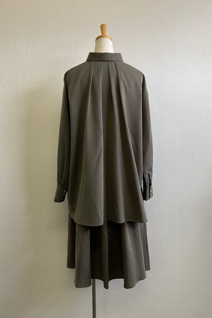 ［予約］バックタックシャツ