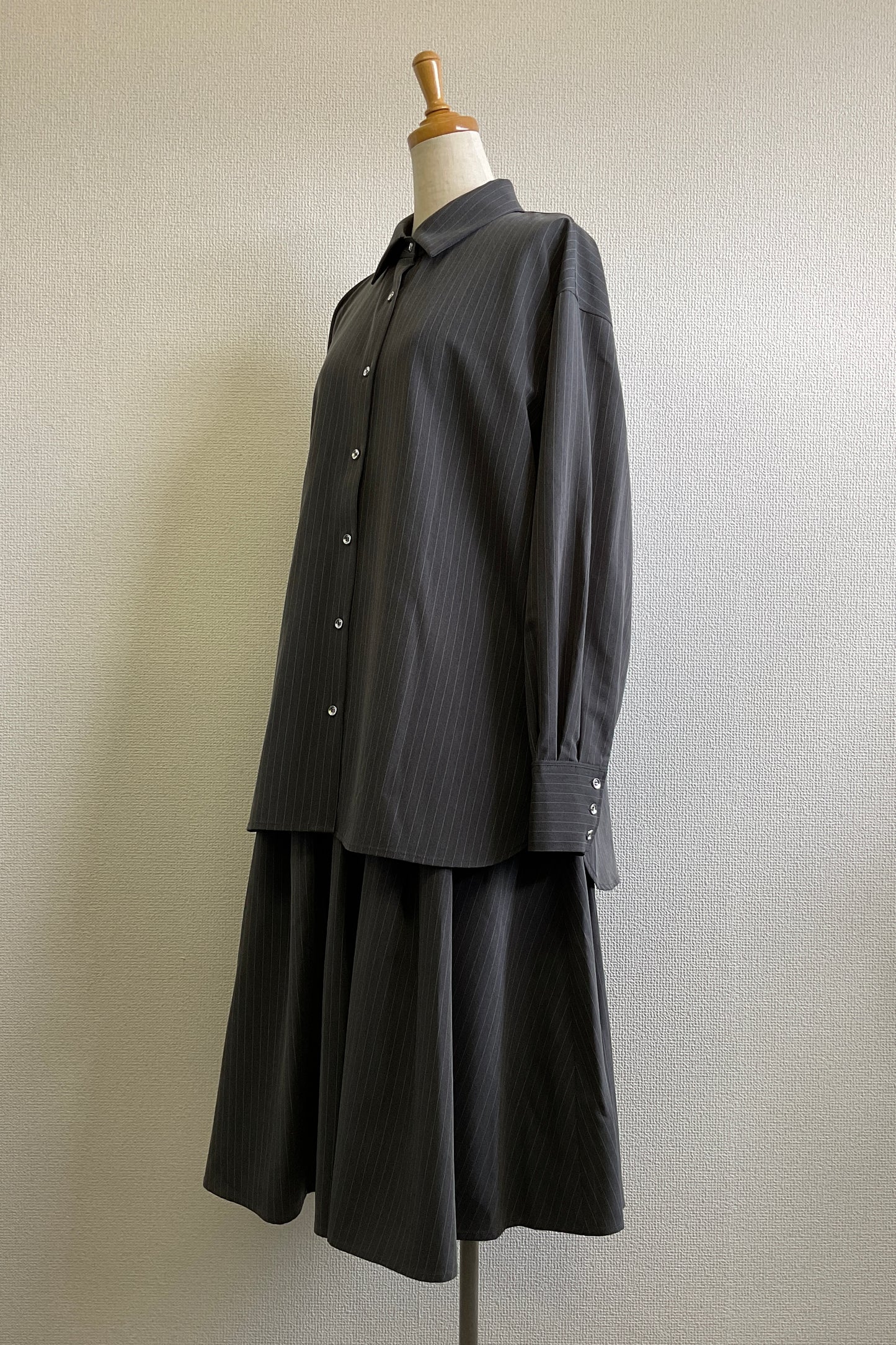 ［予約］バックタックシャツ