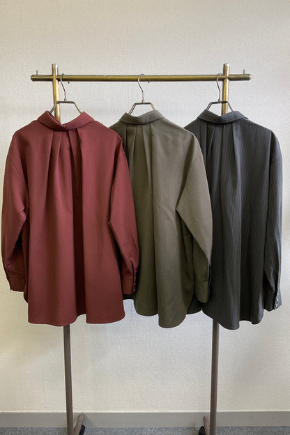 ［予約］バックタックシャツ