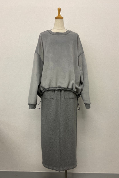 ［ＮＥＷ］リバーシブルロゴプルオーバー