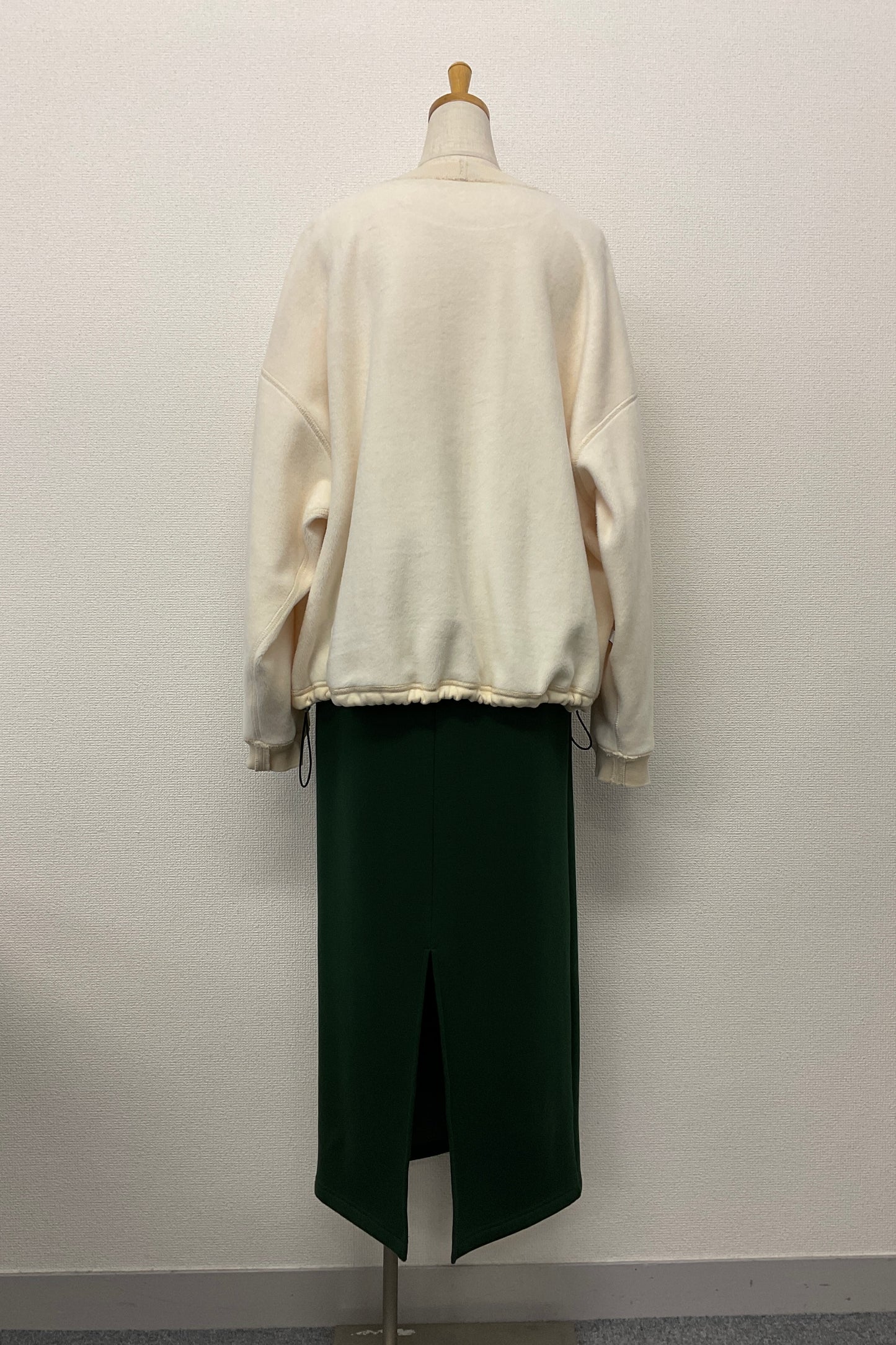 ［ＮＥＷ］リバーシブルロゴプルオーバー