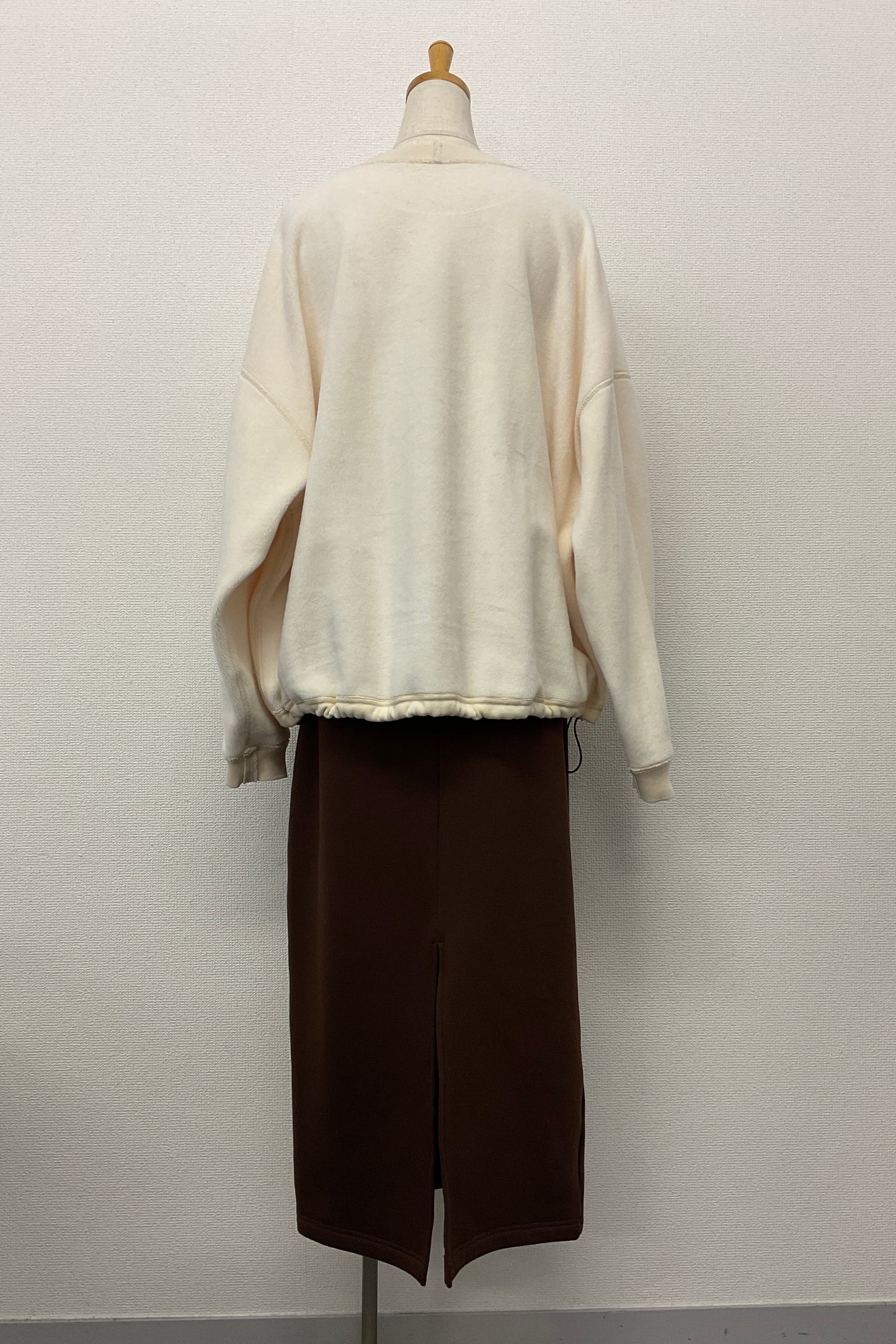 ［ＮＥＷ］リバーシブルロゴプルオーバー