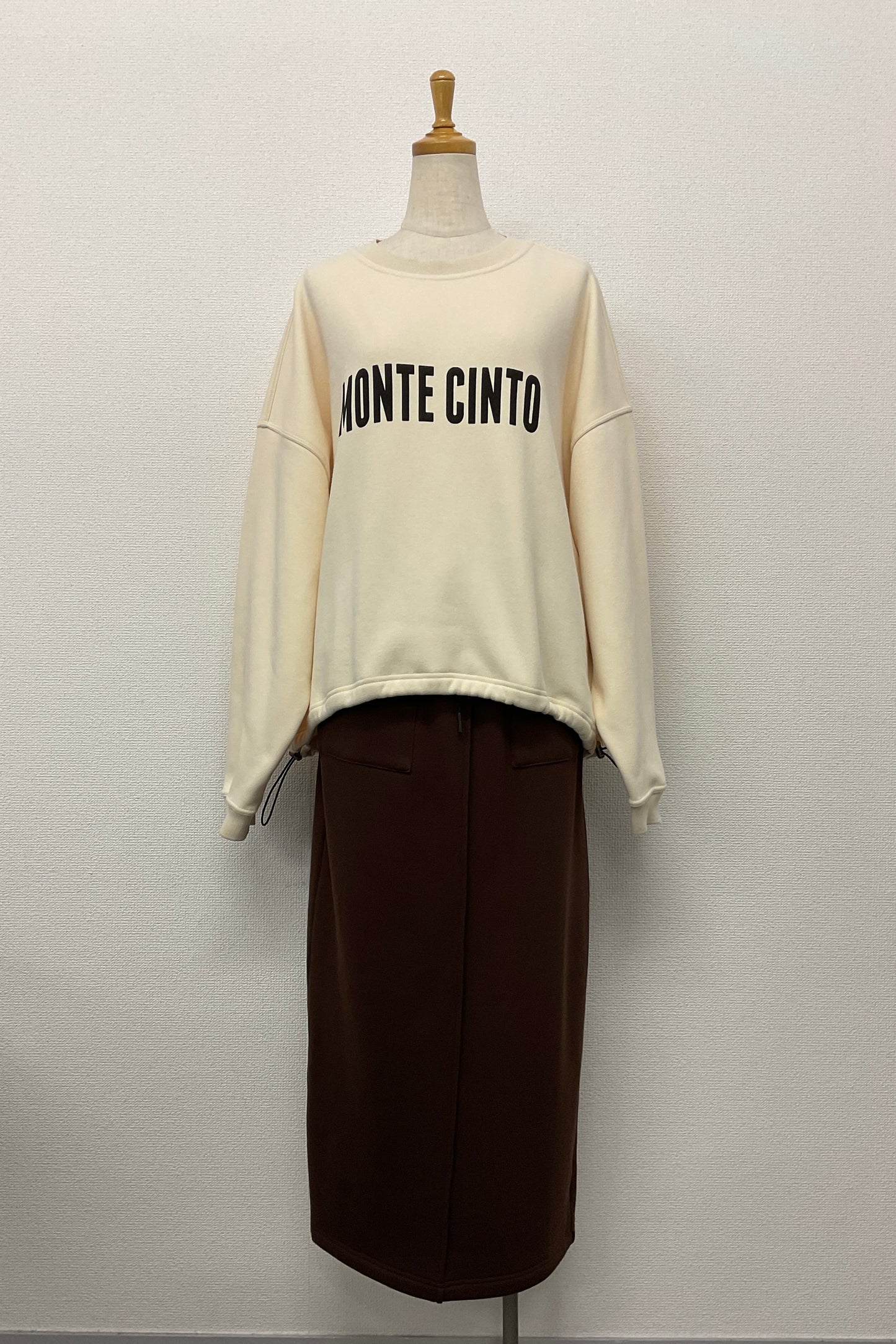 ［ＮＥＷ］リバーシブルロゴプルオーバー