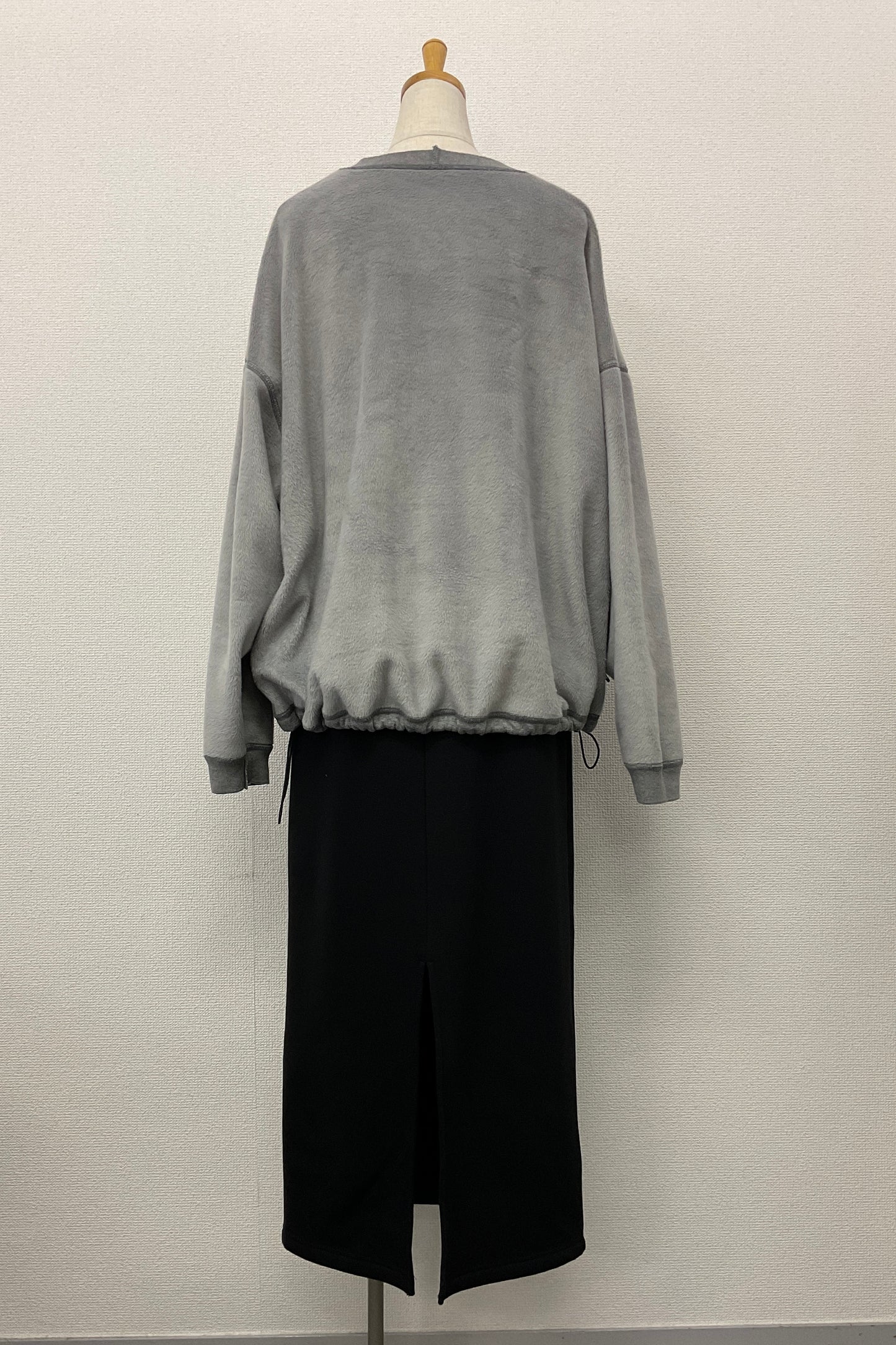 ［ＮＥＷ］リバーシブルロゴプルオーバー