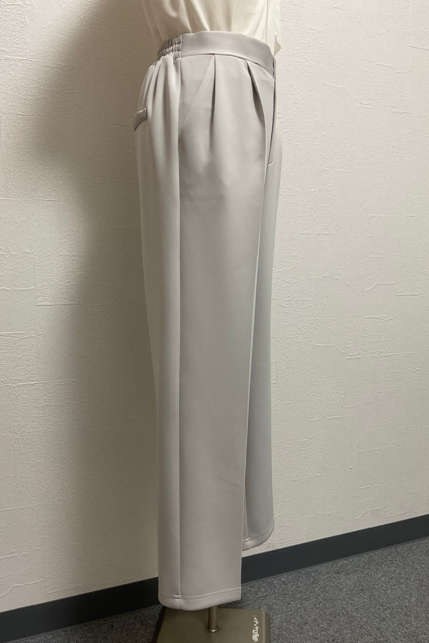 ［ＮＥＷ］ダンボールセミワイドパンツ