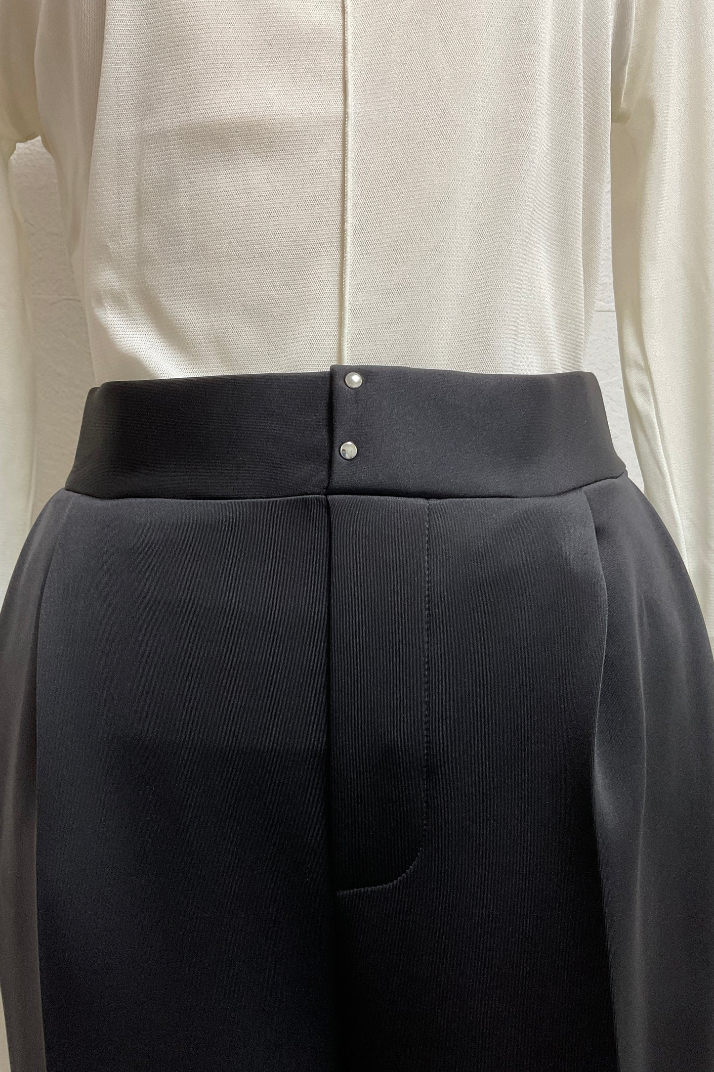 ［ＮＥＷ］ダンボールセミワイドパンツ