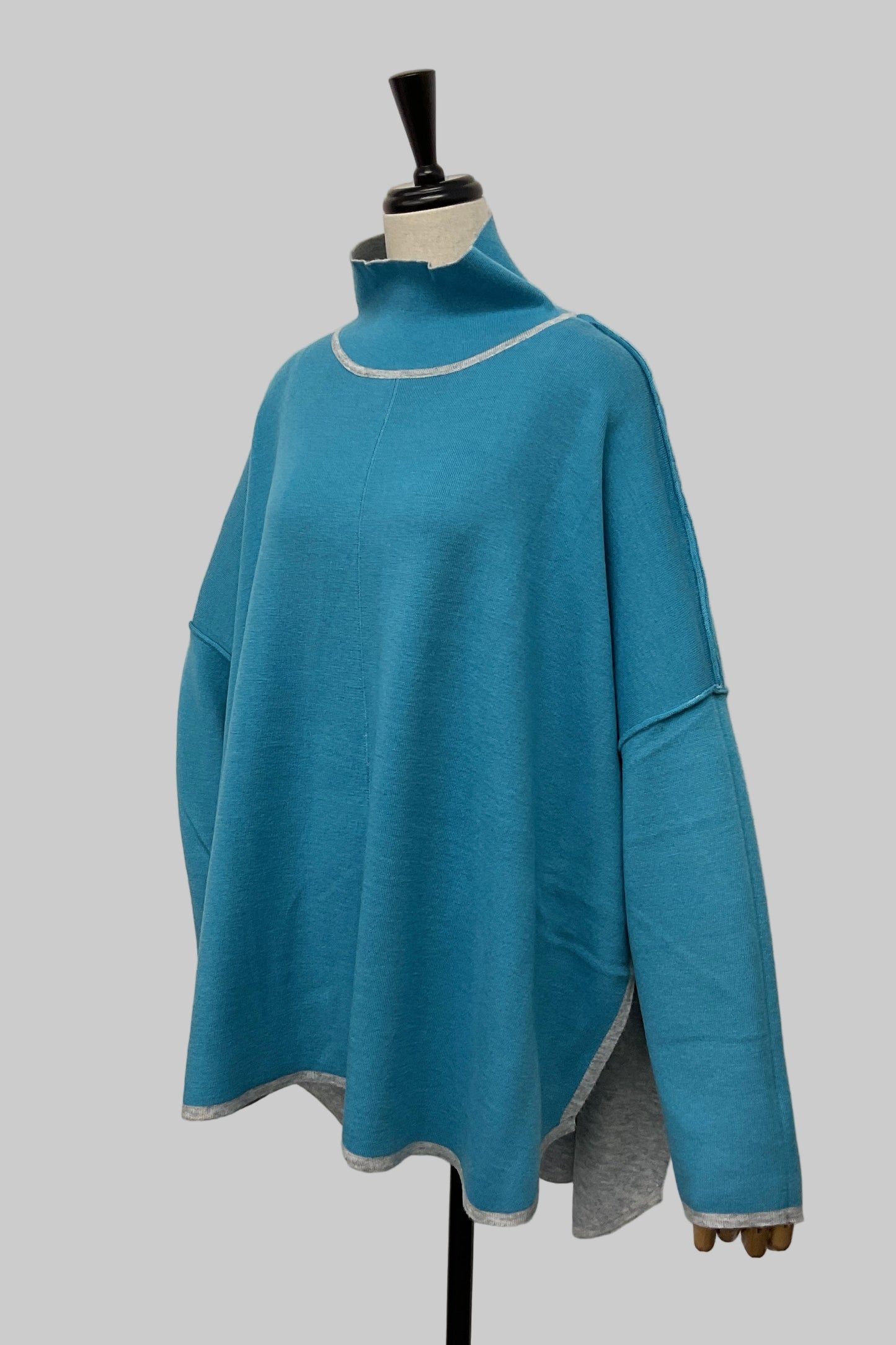 リバーシブルポンチョフウプルオーバー