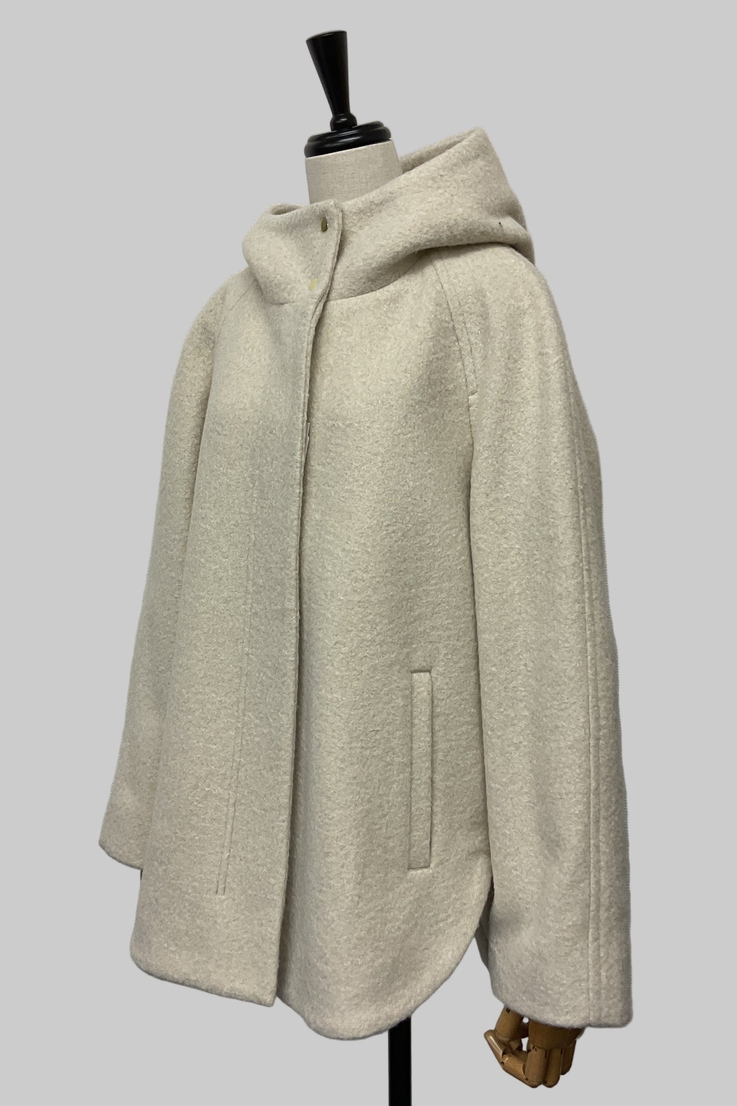 ［ＮＥＷ］フードショートコート
