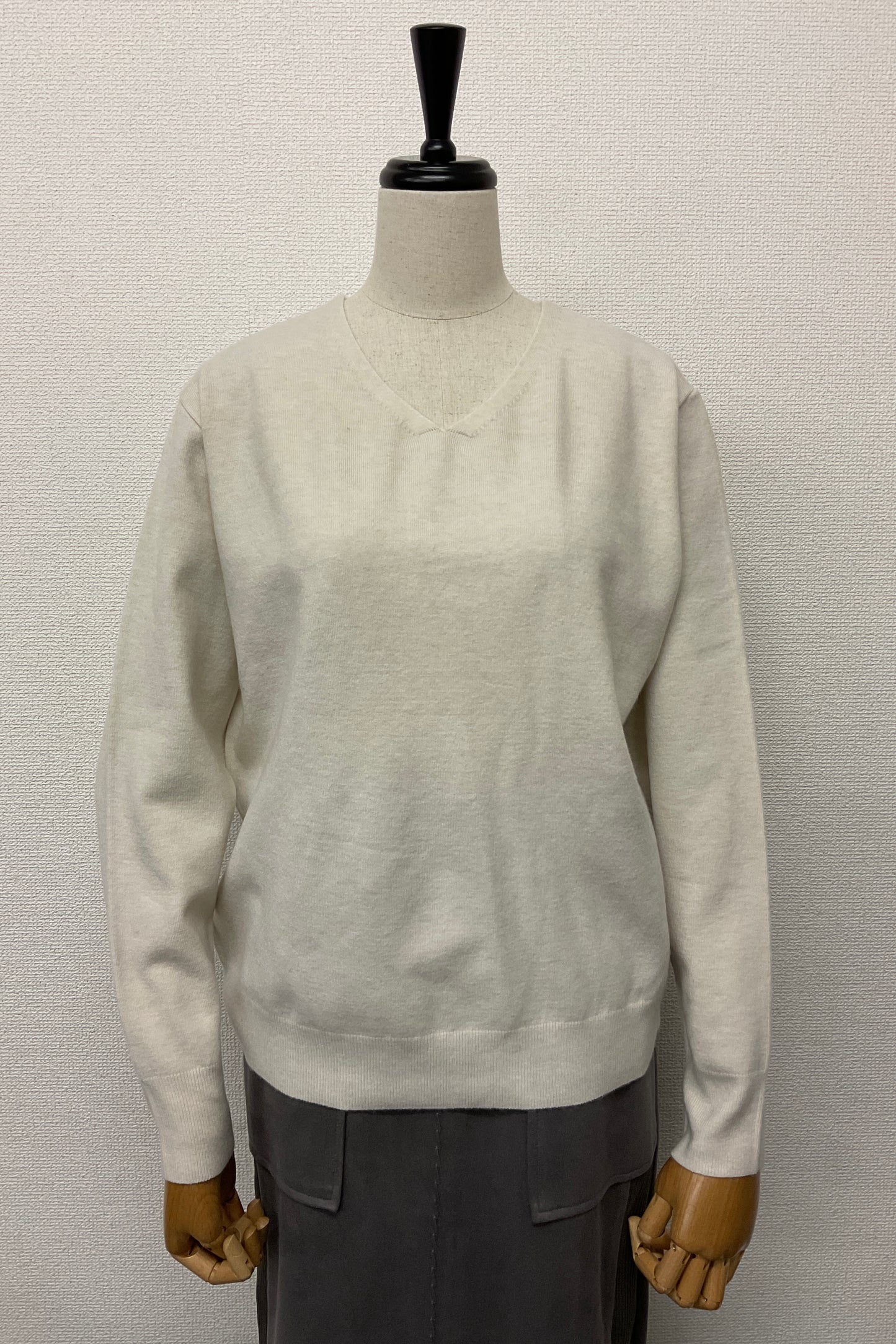 ［ＮＥＷ］ストレッチVネックニット