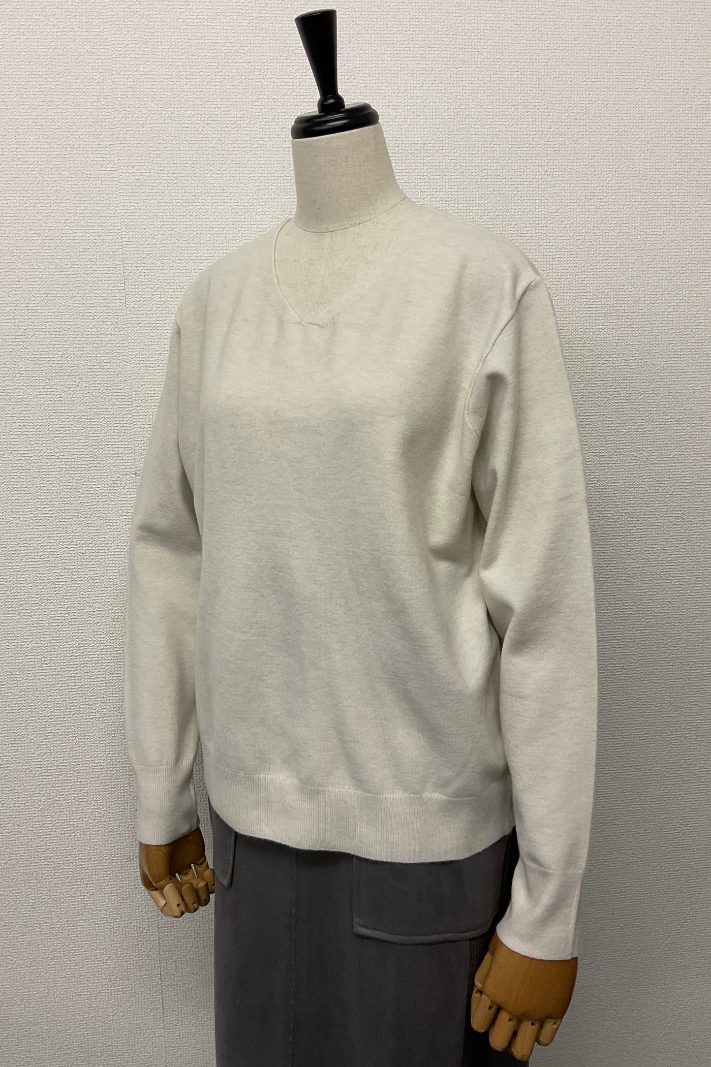 ［ＮＥＷ］ストレッチVネックニット