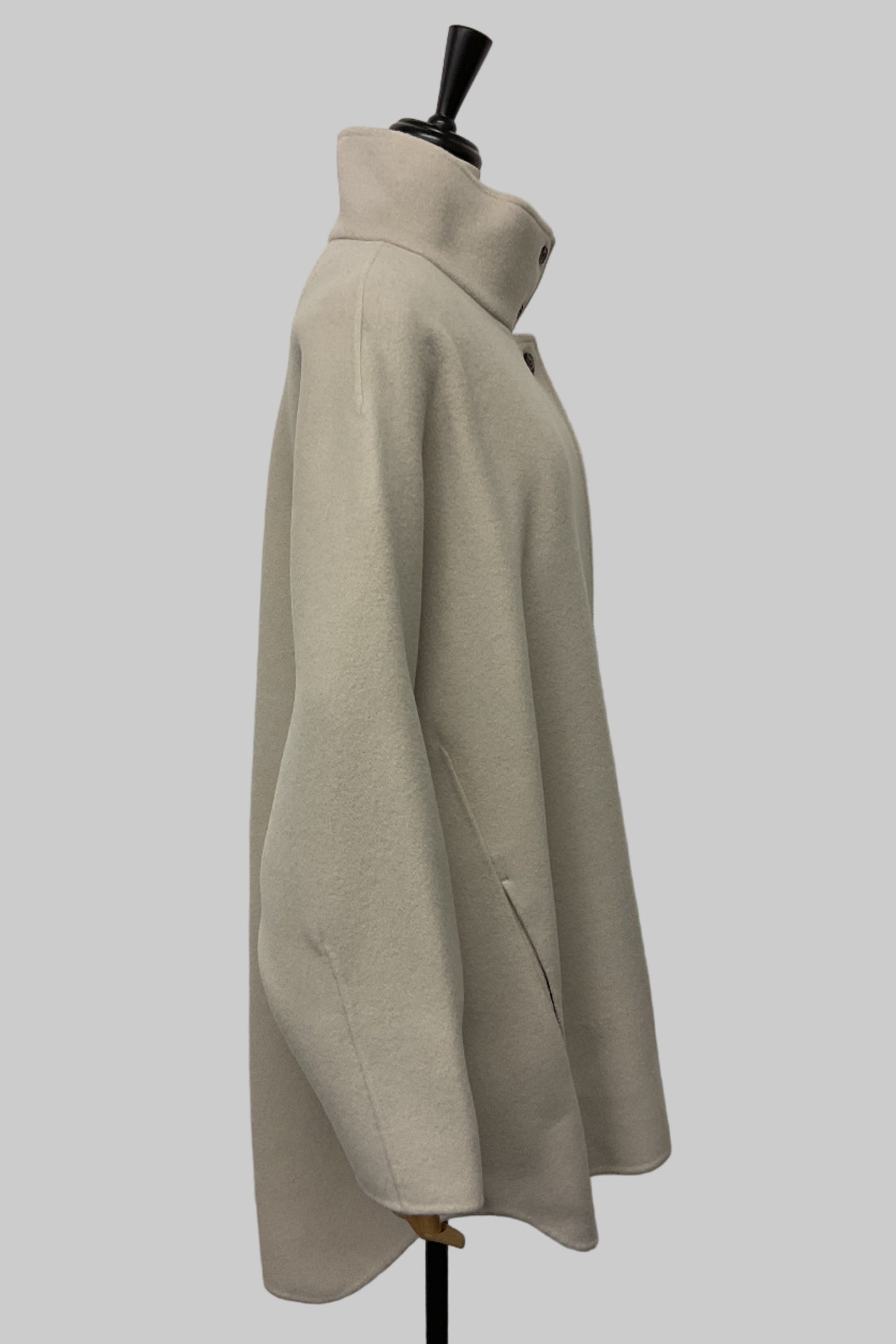 ［ＮＥＷ］ダブルフェイスドルマンコート