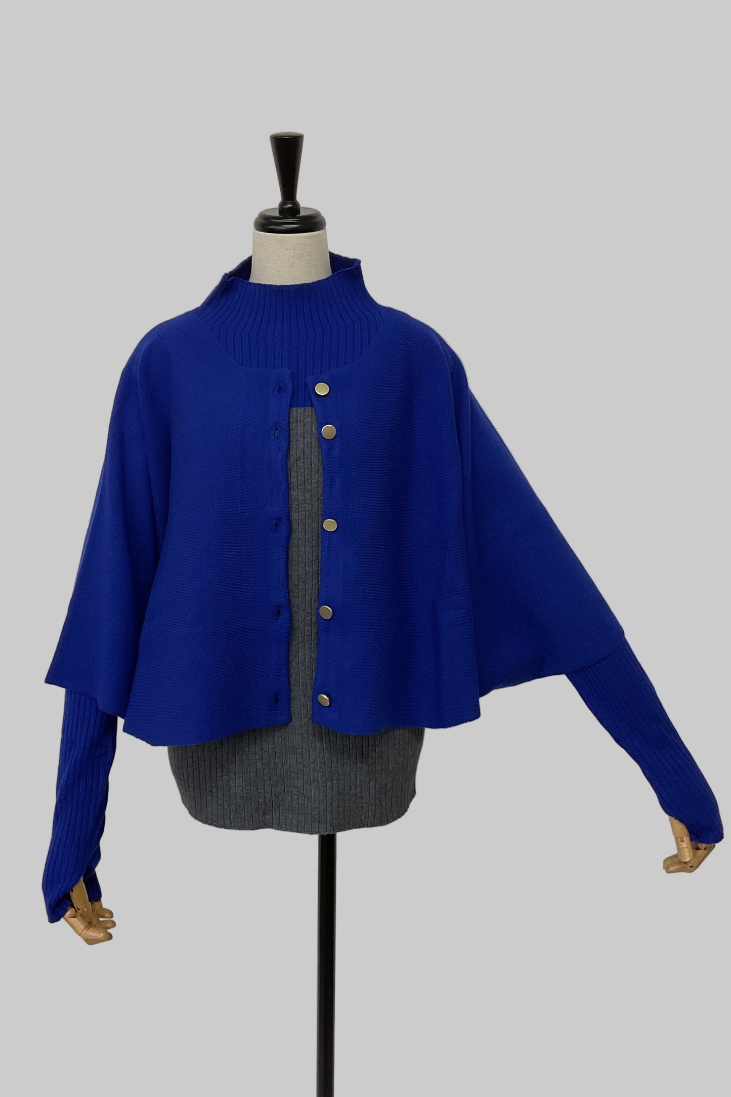 ［ＮＥＷ］ケープアンサンブルニット